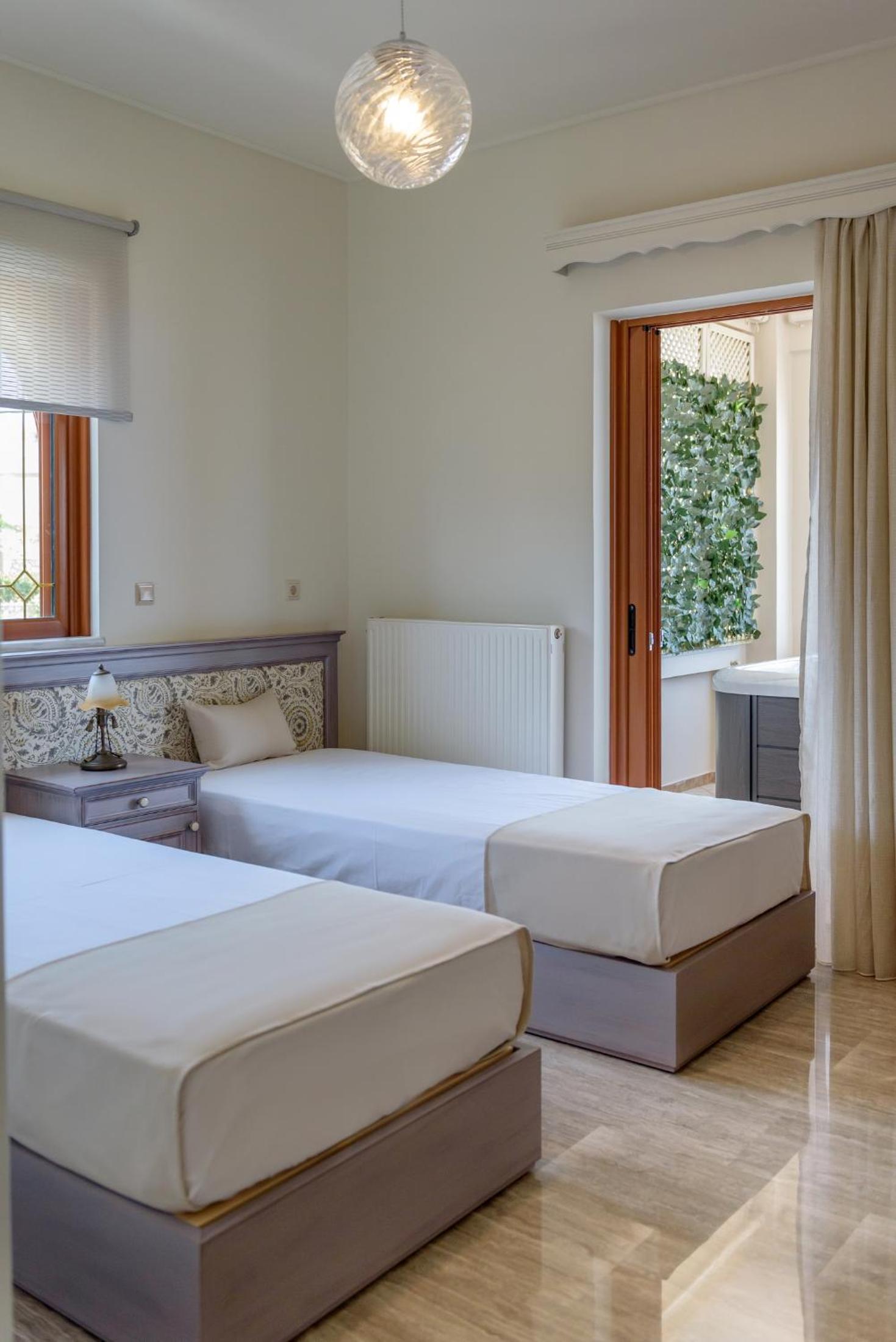 Villa Araucaria private pool Jacuzzi Seaview