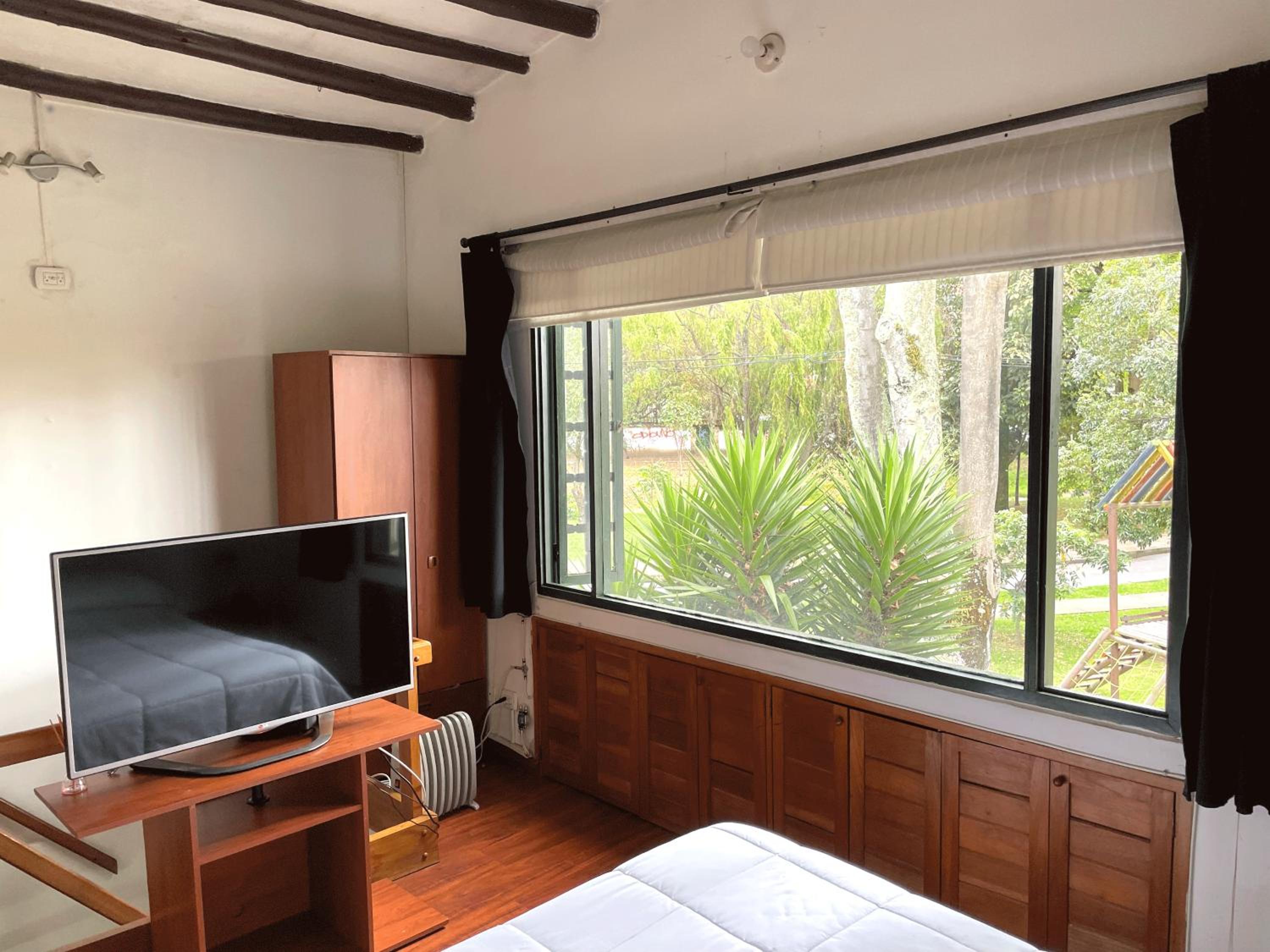 Cozy little 1-bedroom condo for travellers