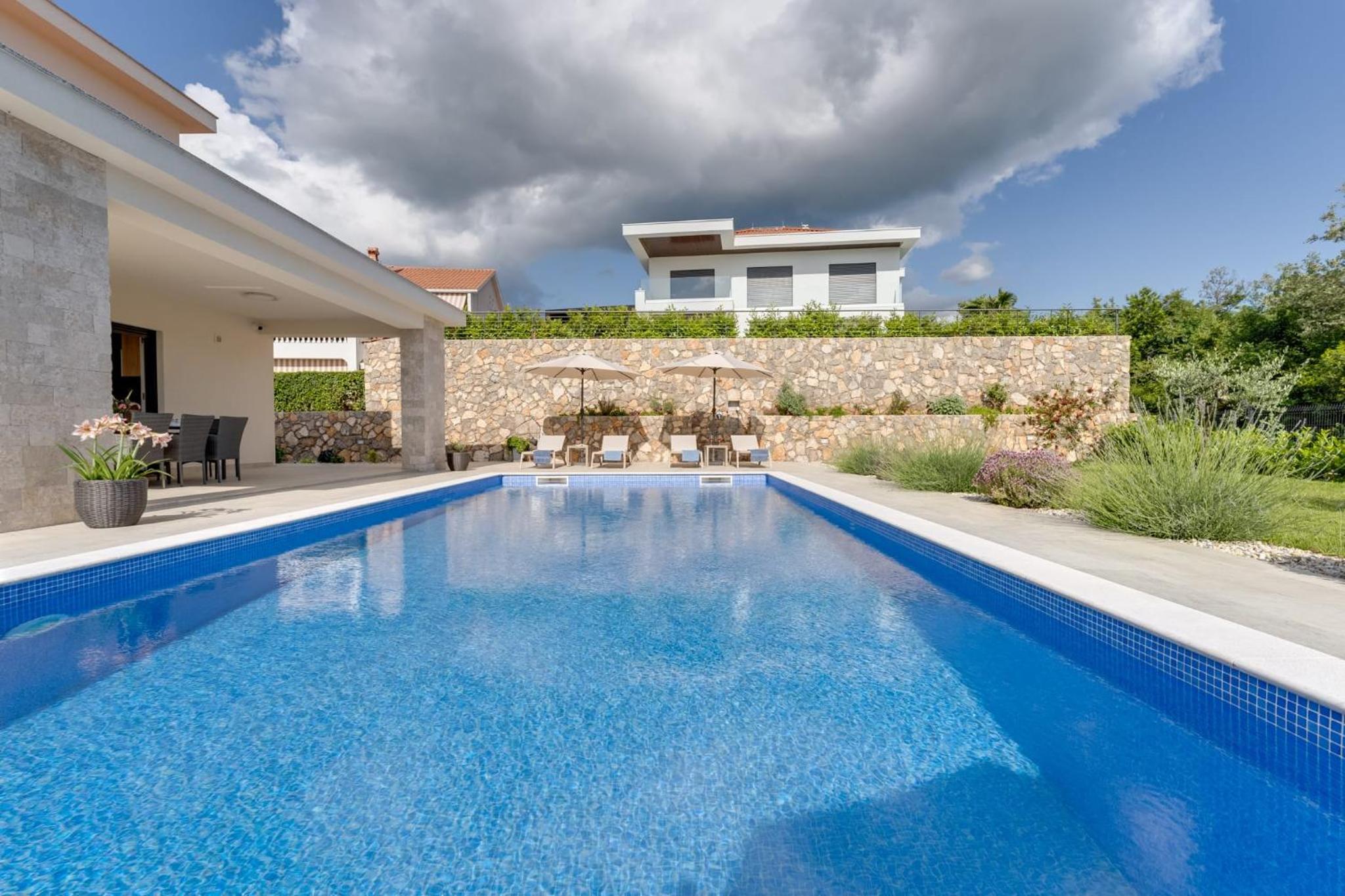 Photo 51