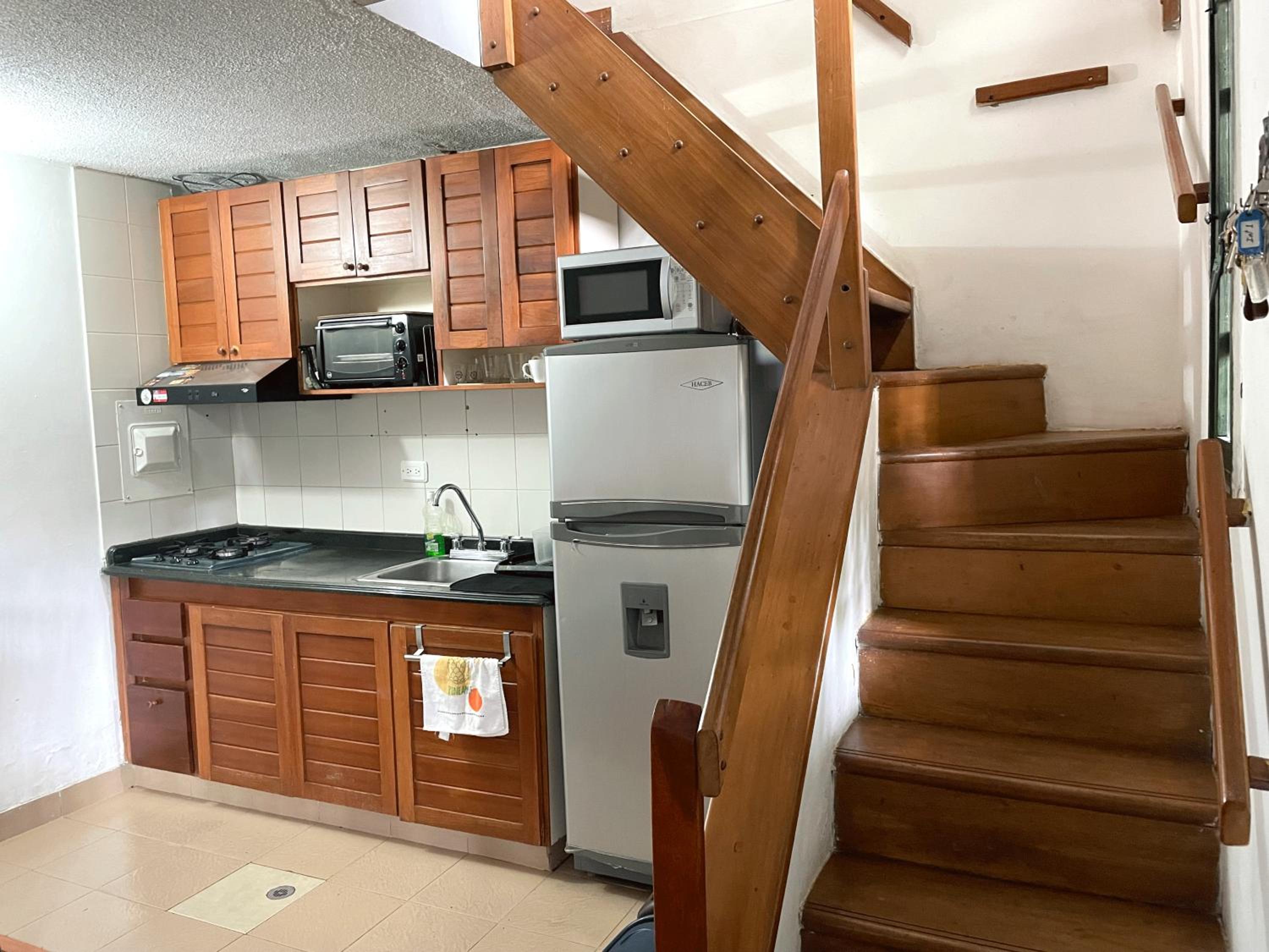 Cozy little 1-bedroom condo for travellers