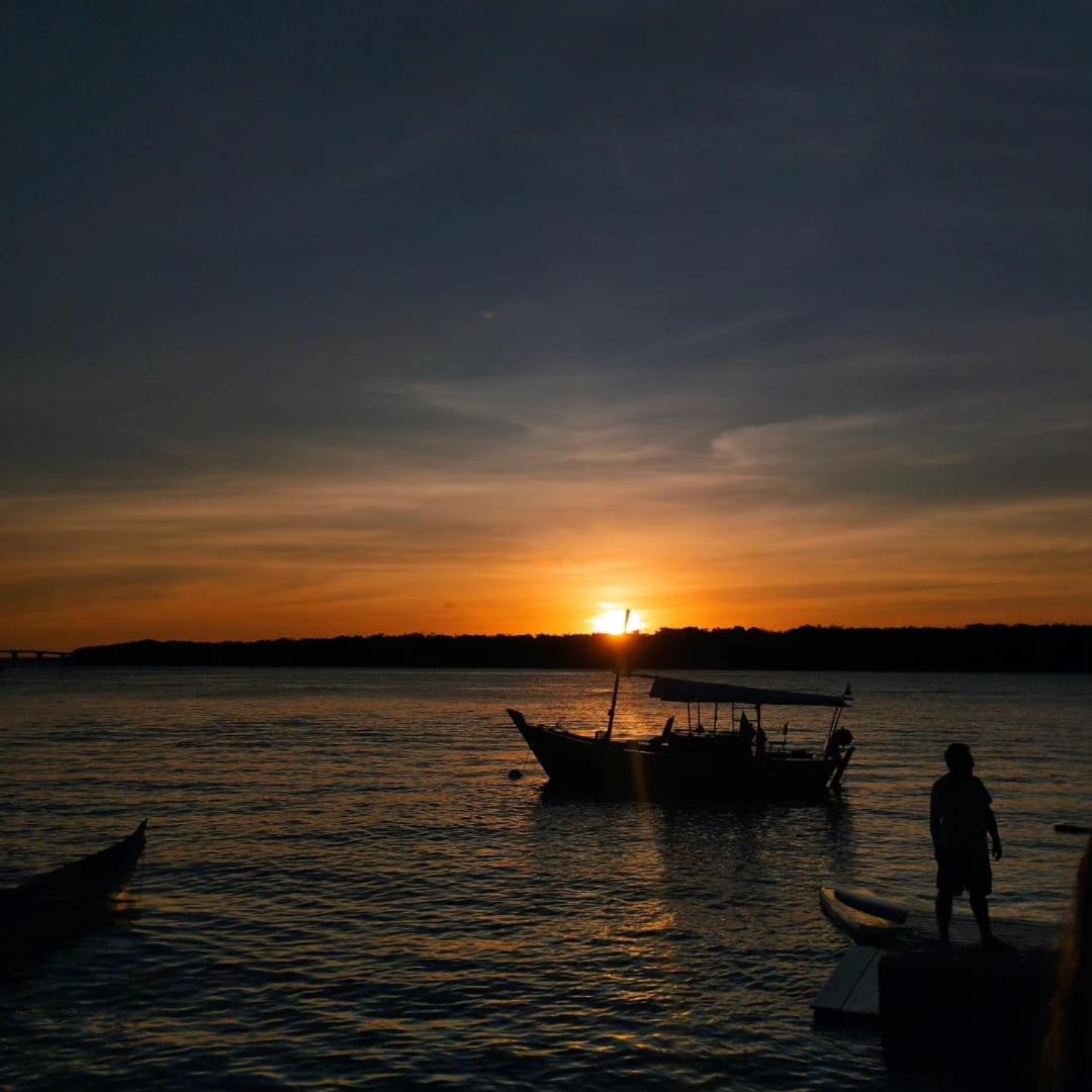 Village por do sol