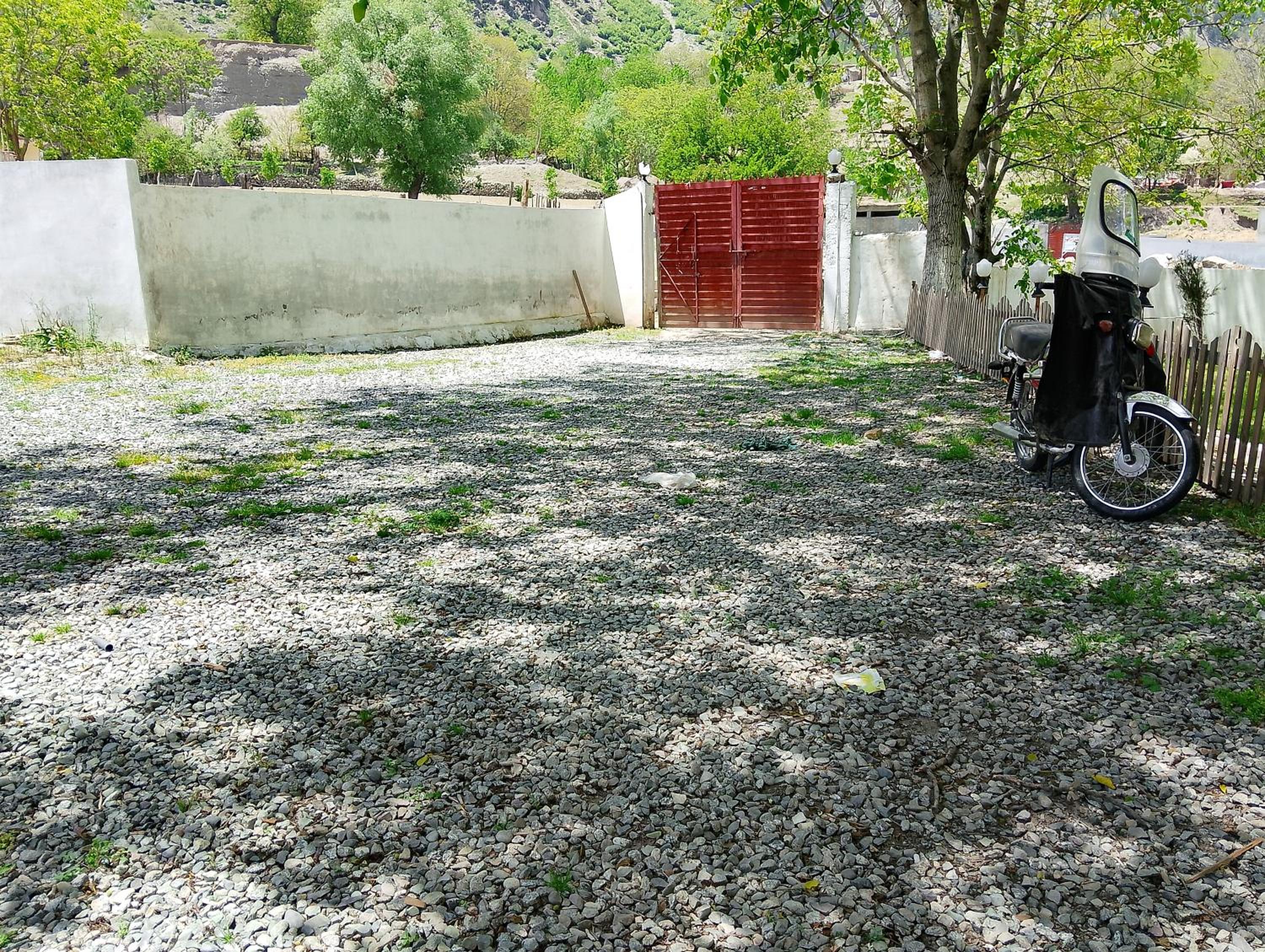 Photo 12
