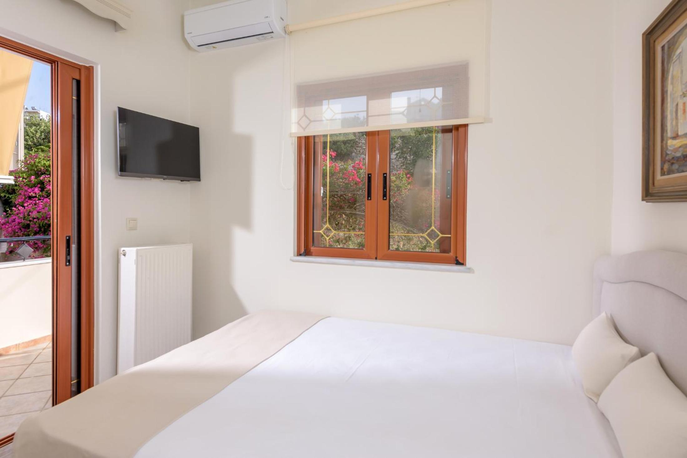 Villa Araucaria private pool Jacuzzi Seaview