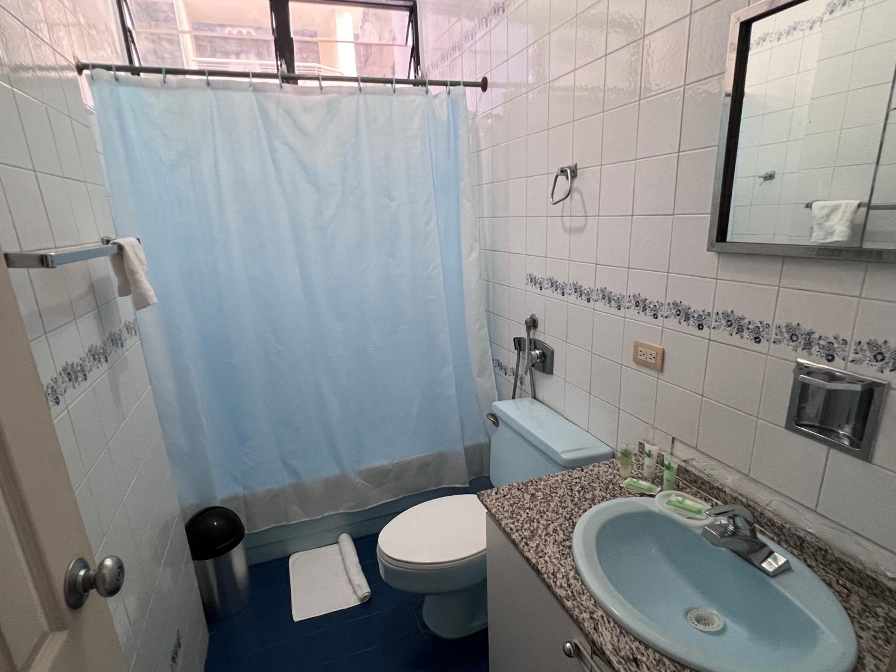 Habitación céntrica y espaciosa con A/A