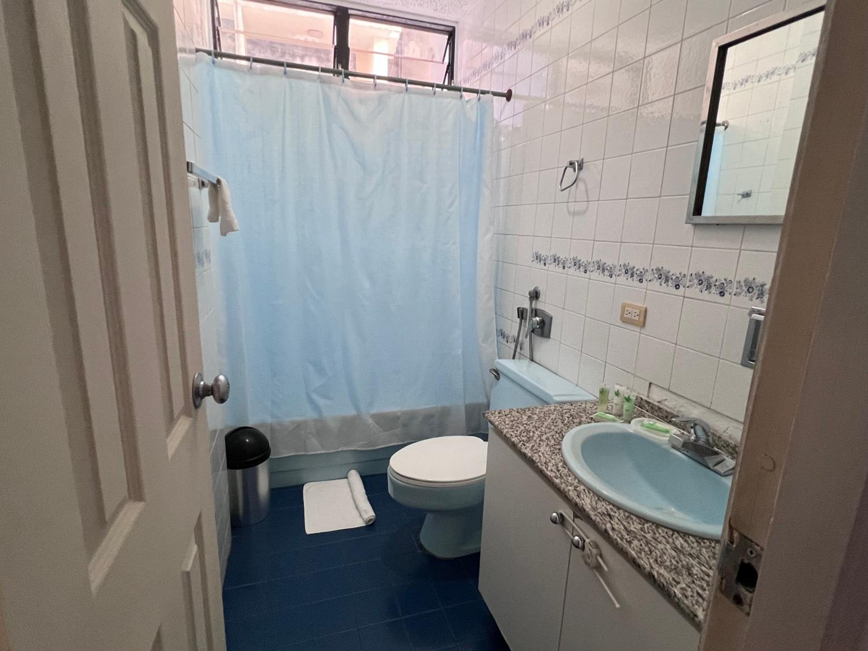Habitación céntrica y espaciosa con A/A