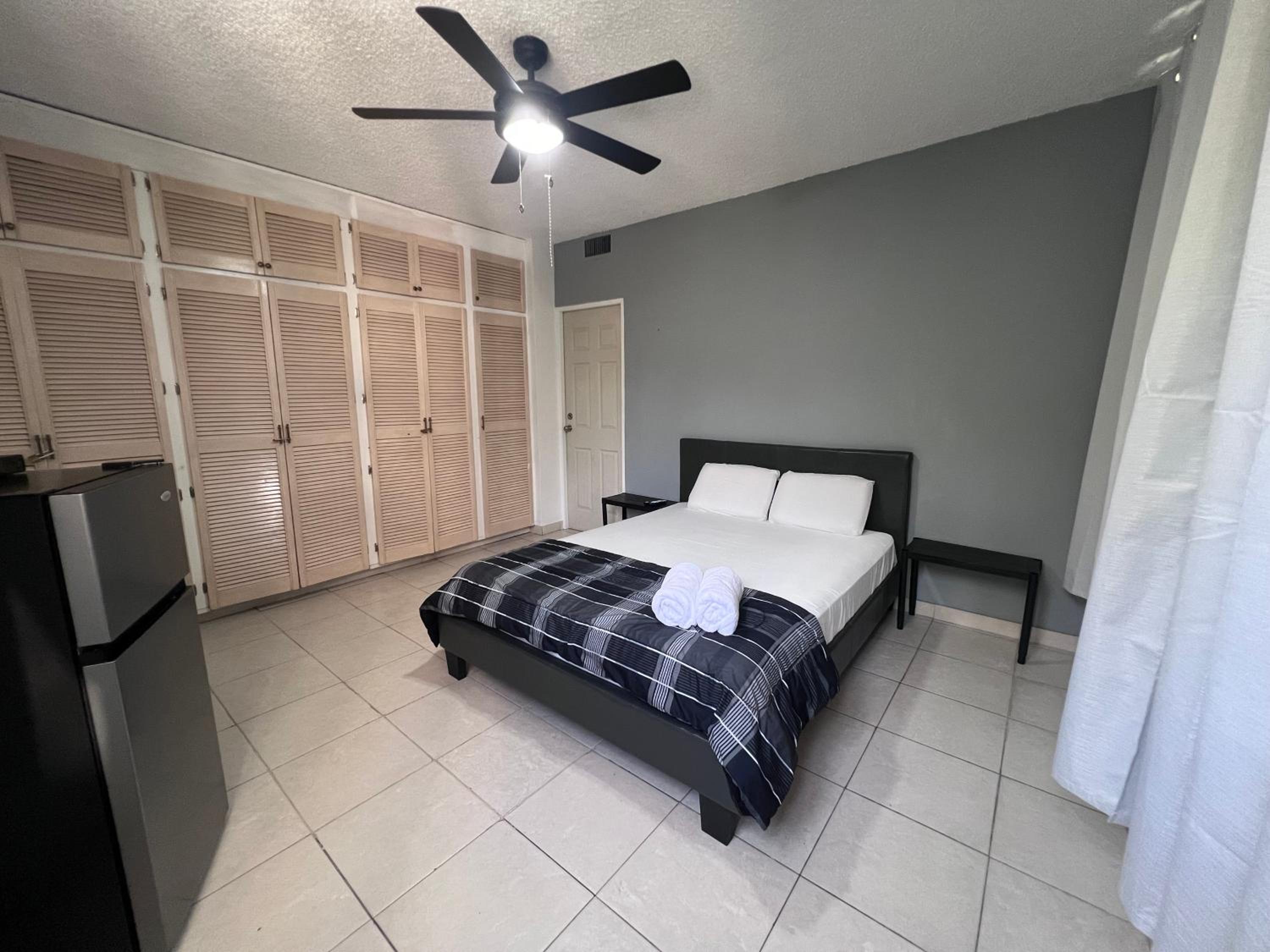 Habitación céntrica y espaciosa con A/A