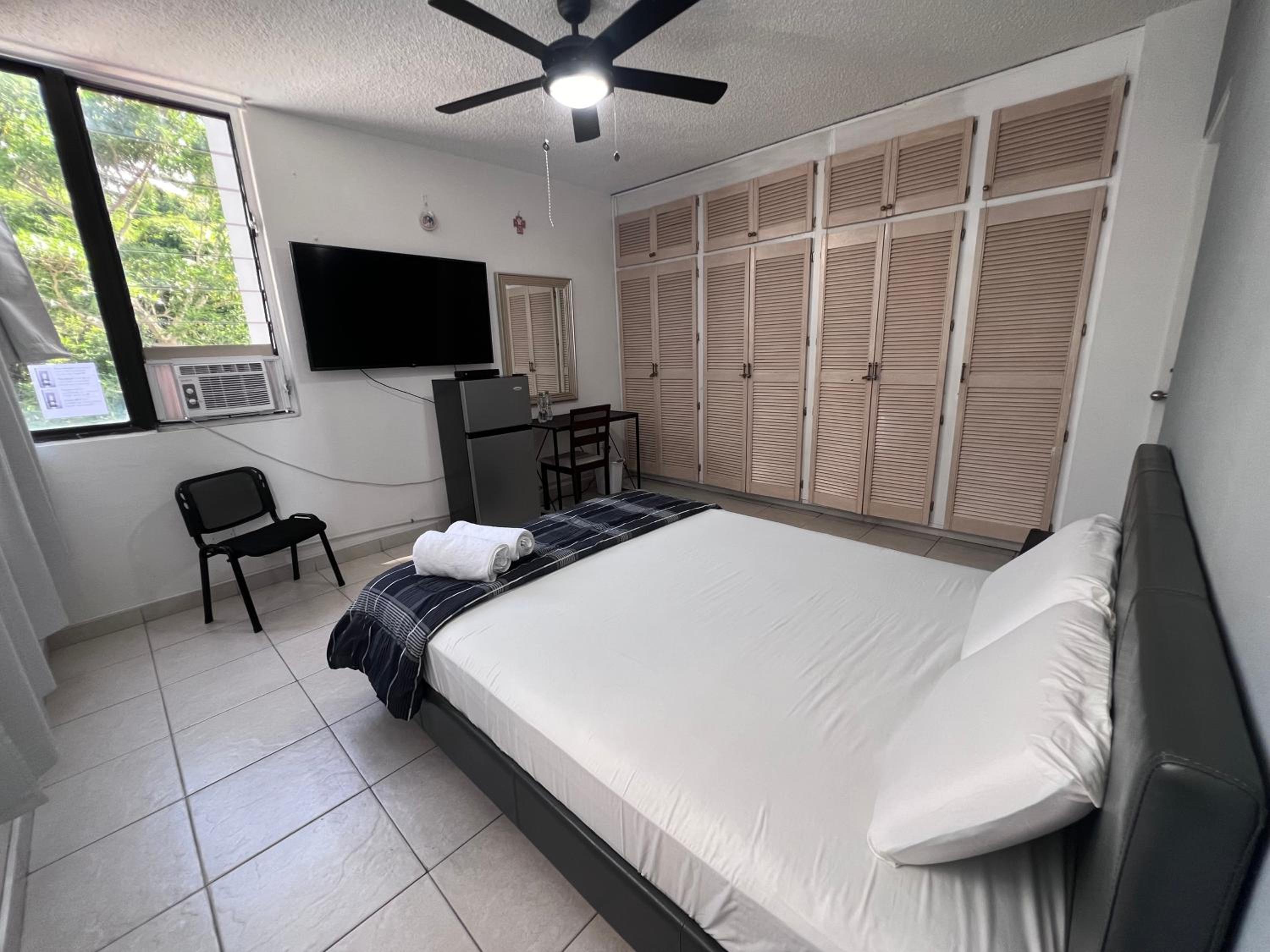 Habitación céntrica y espaciosa con A/A