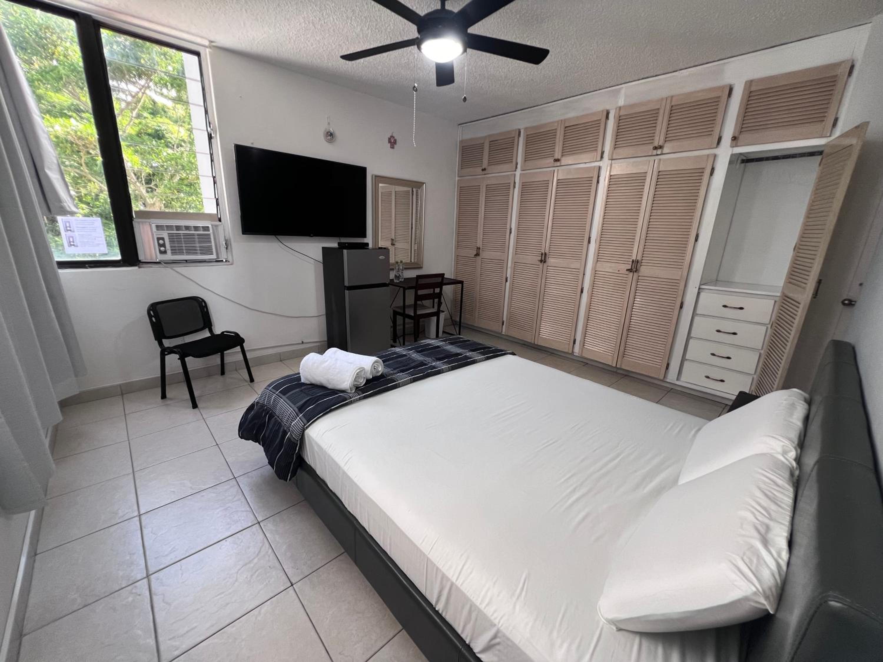 Habitación céntrica y espaciosa con A/A
