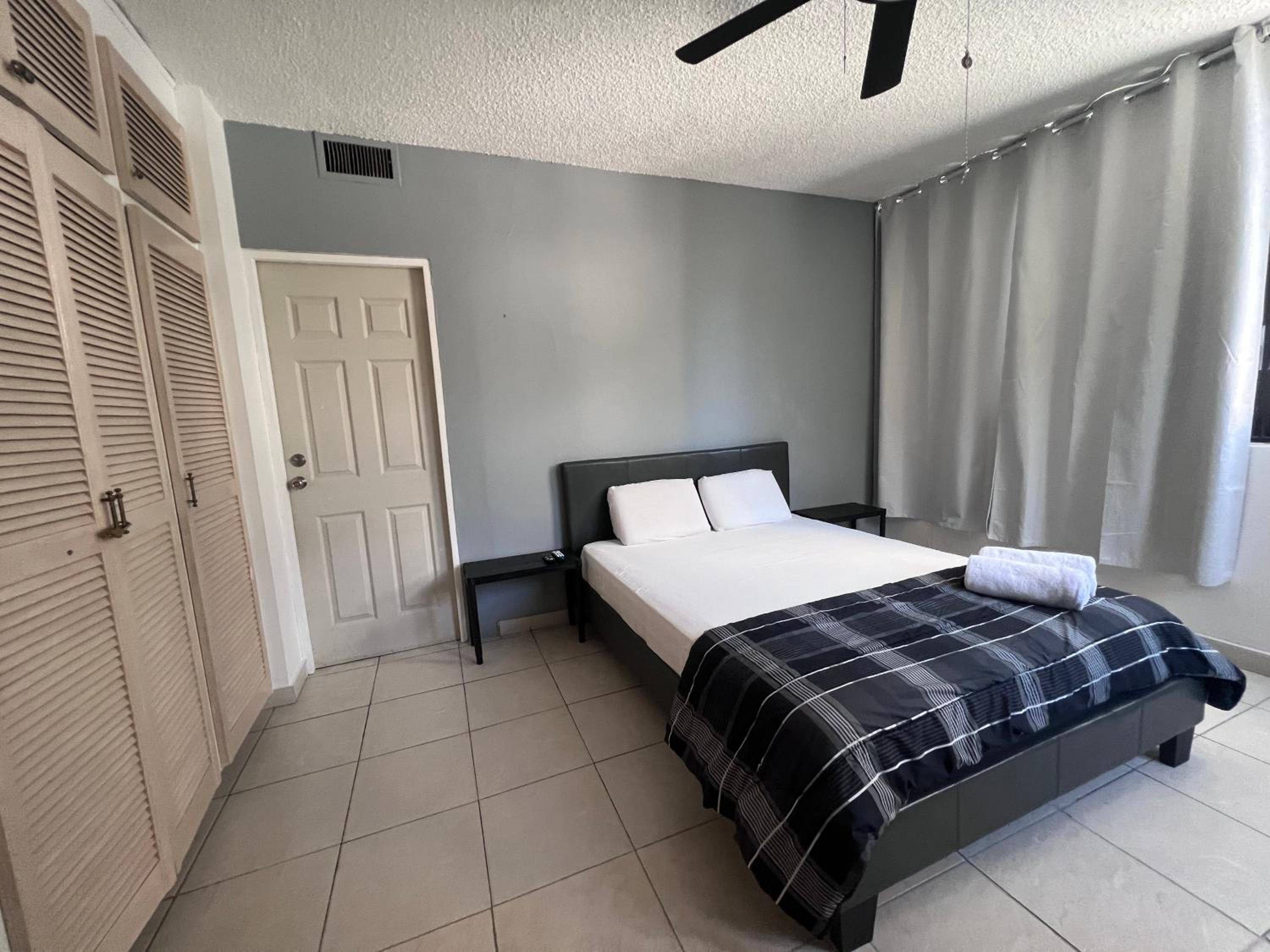 Habitación céntrica y espaciosa con A/A