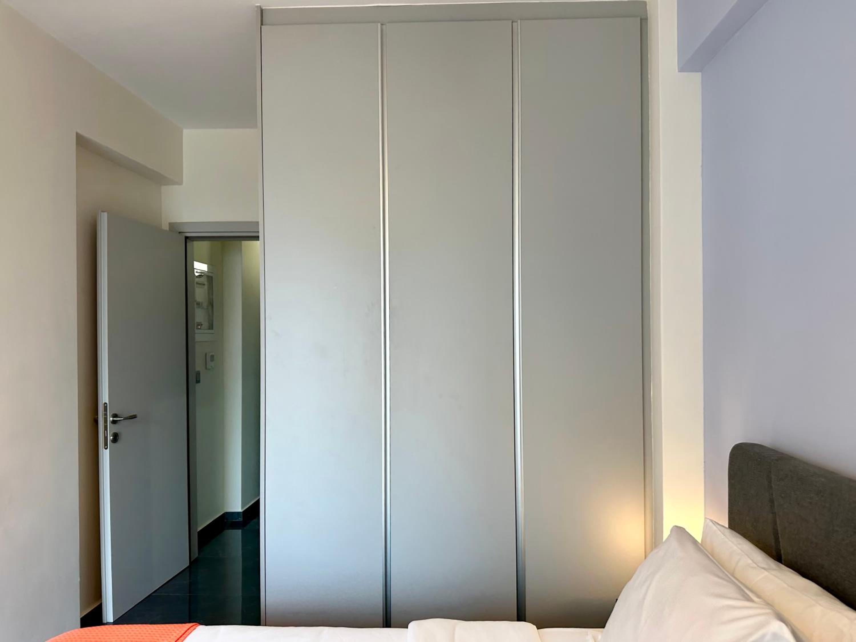 Sky Suite Apartments - Cloud9 in the City