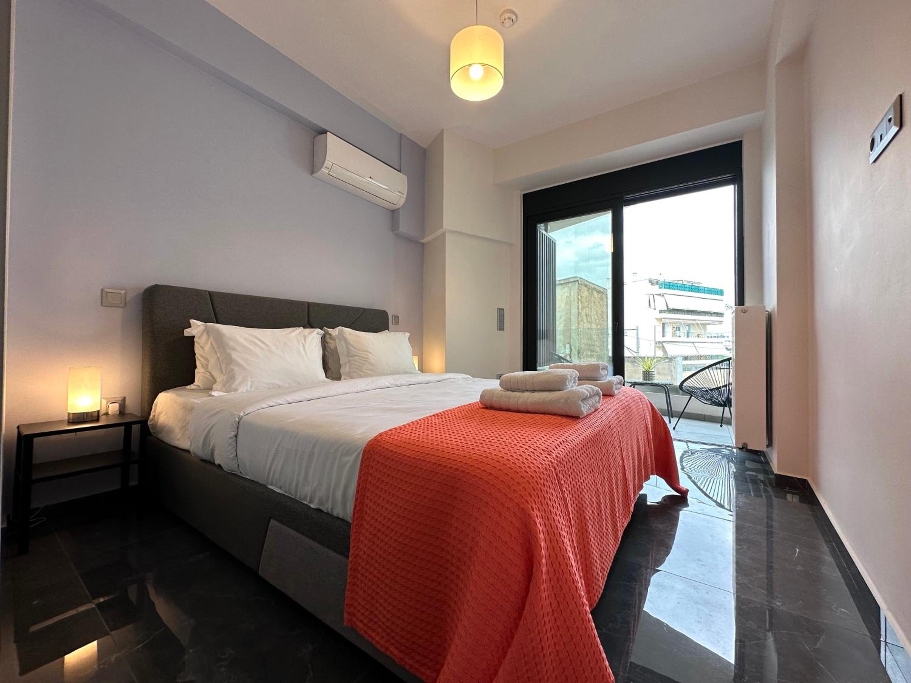 Sky Suite Apartments - Cloud9 in the City