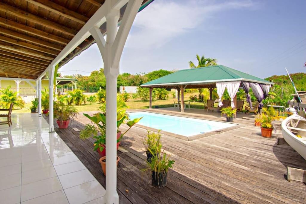 Bungalow à petit Macabou piscine & plage à proximité view 3