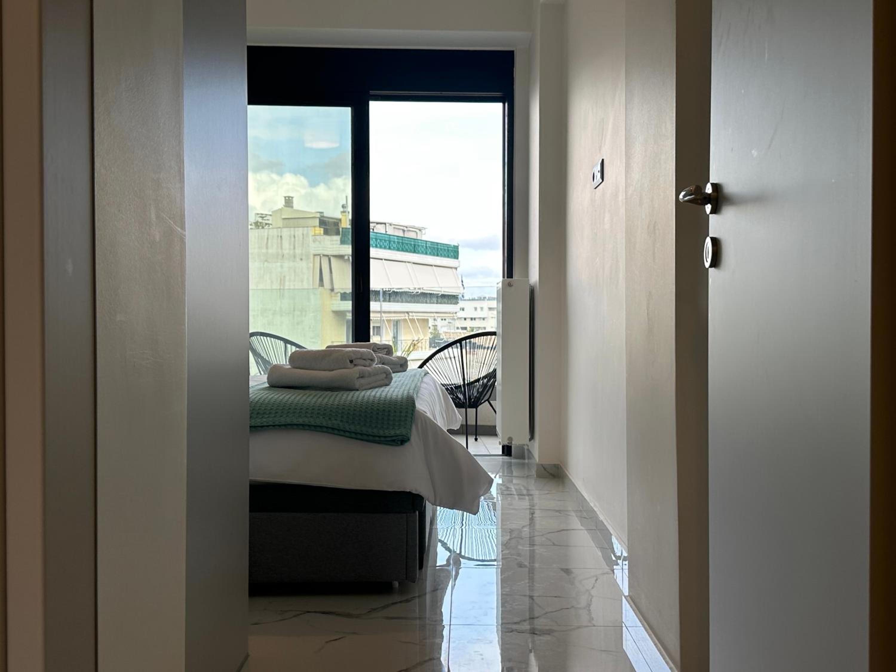 Sky Suite Apartments - Cloud9 in the City