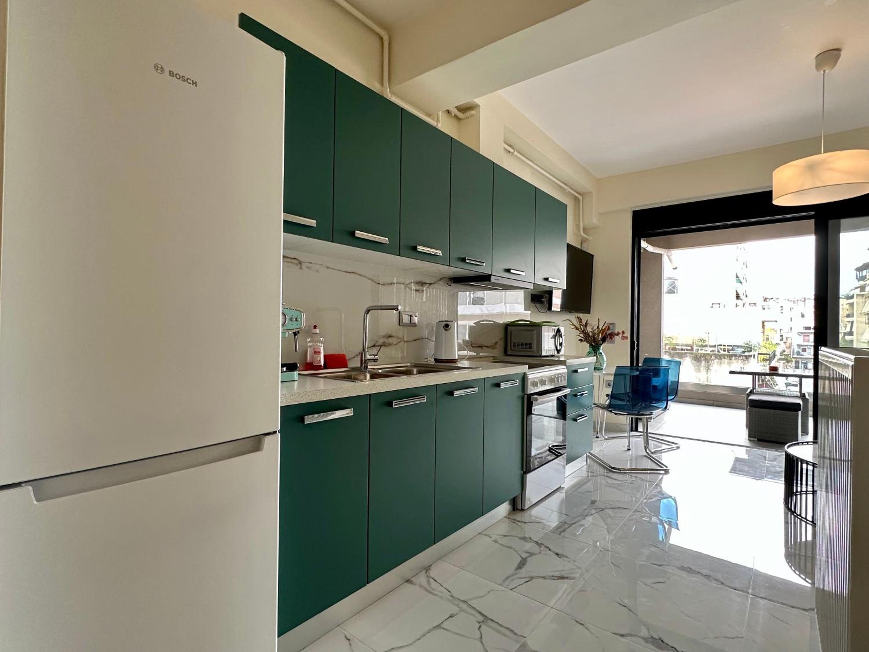 Sky Suite Apartments - Cloud9 in the City