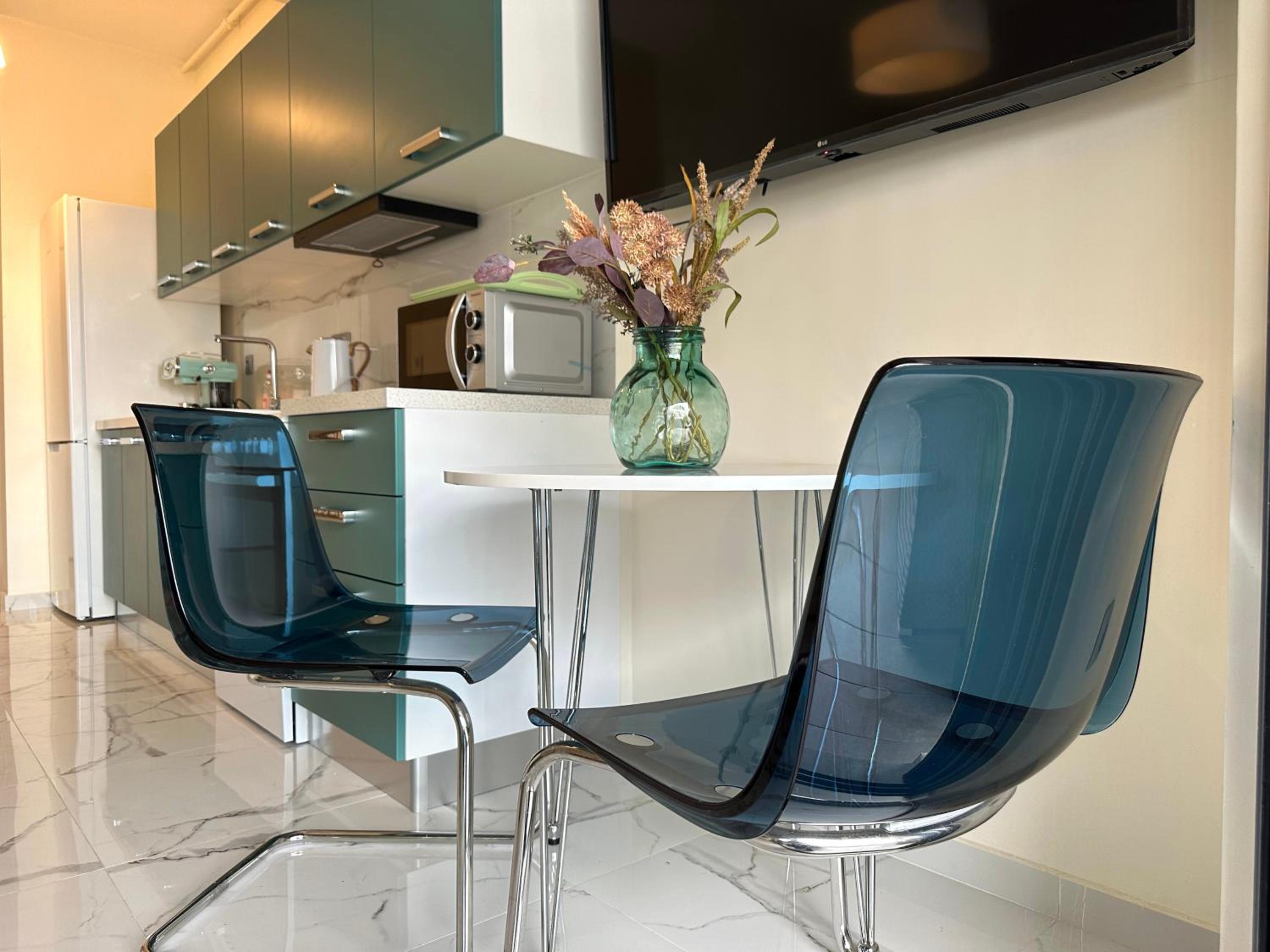 Sky Suite Apartments - Cloud9 in the City