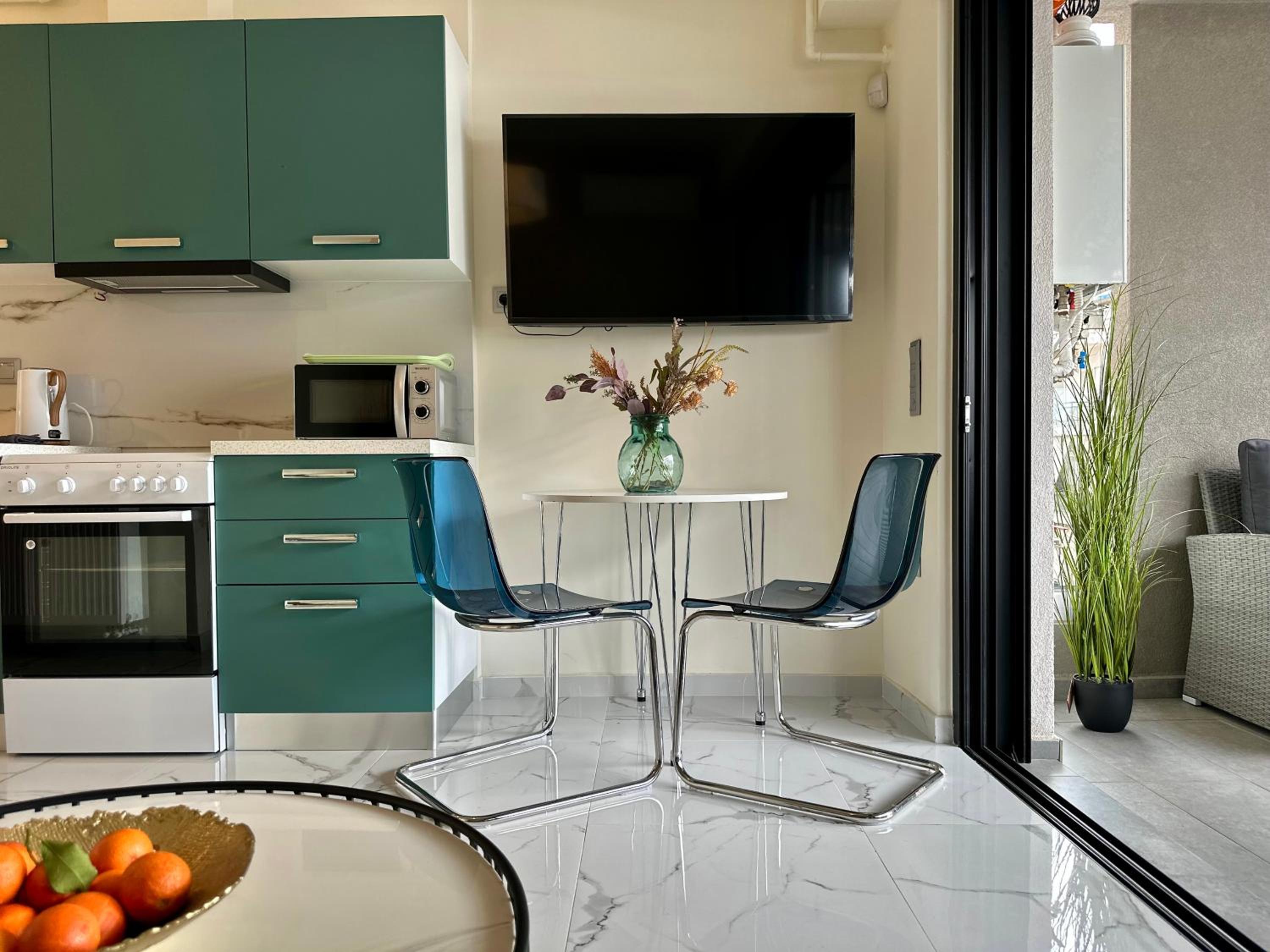 Sky Suite Apartments - Cloud9 in the City