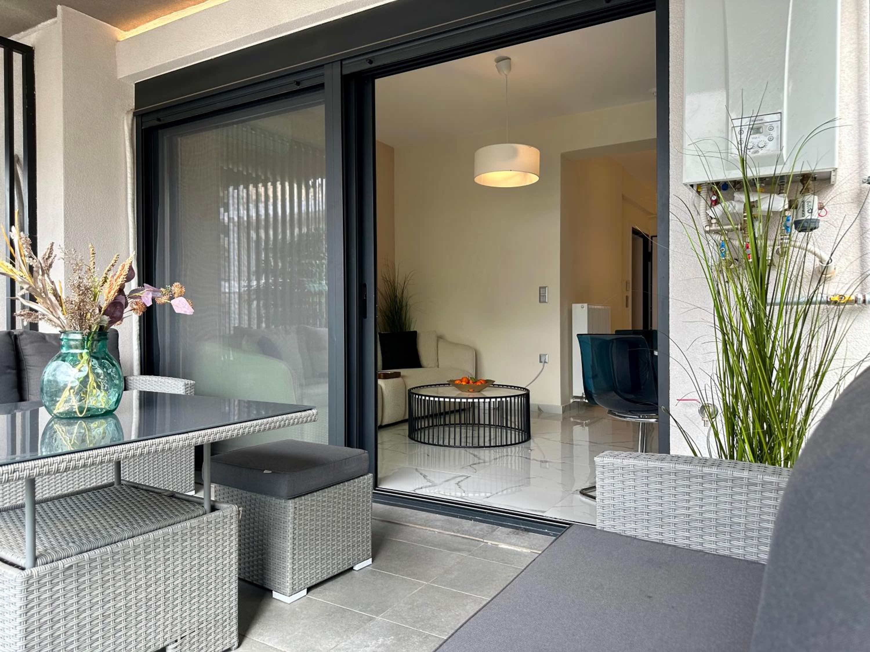 Sky Suite Apartments - Cloud9 in the City