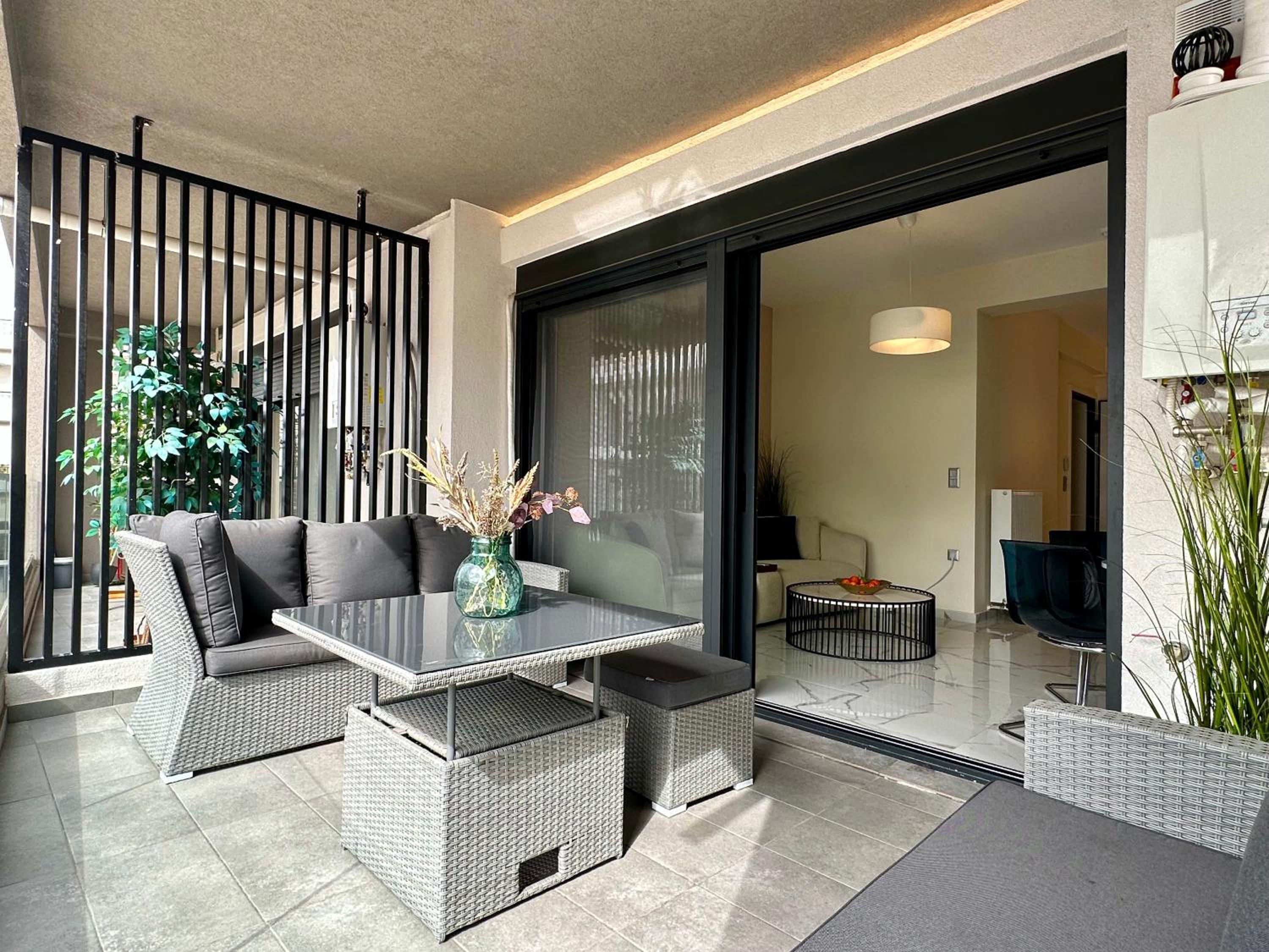 Sky Suite Apartments - Cloud9 in the City