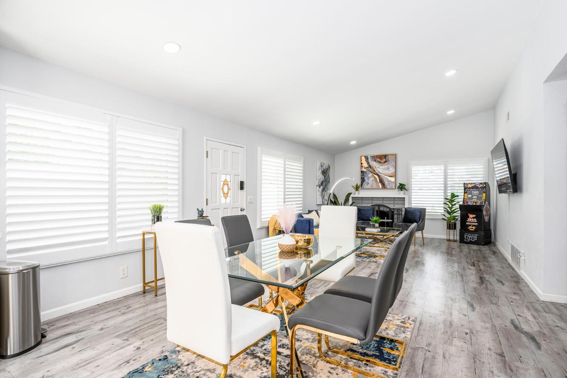 Mins to Disney Chic 3BR with Arcade view 5