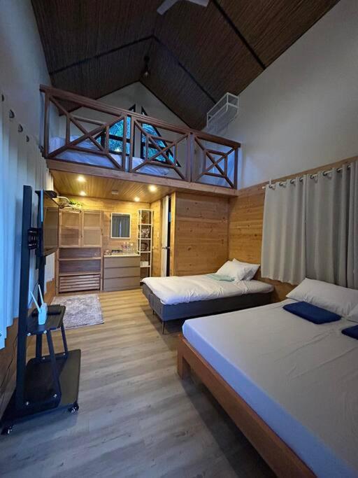 Hooni Peak jay Cabins Staycation Up to 15 pax view 4
