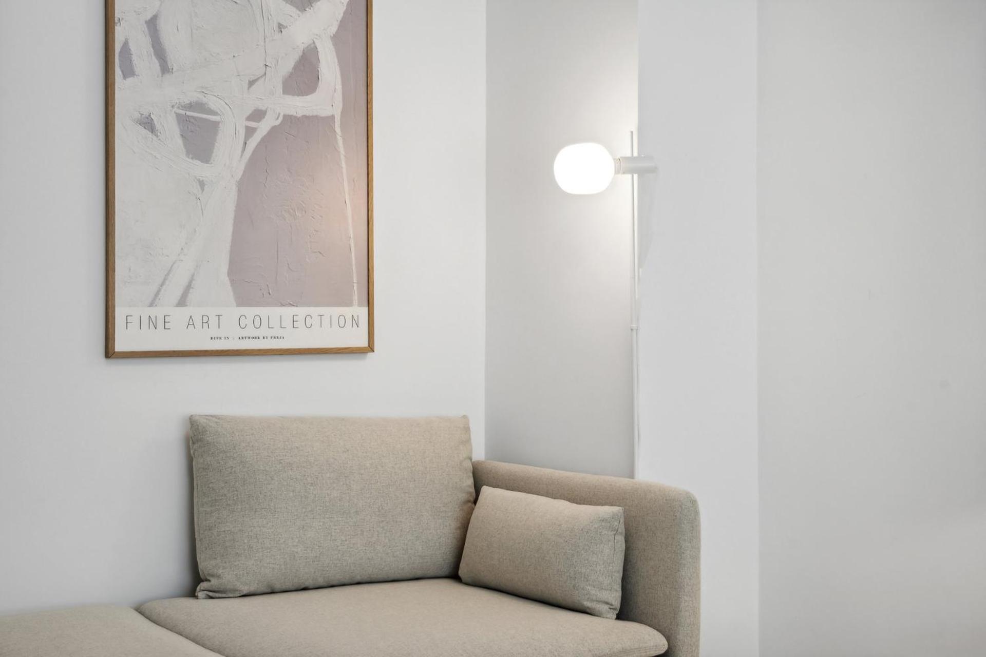Beautiful 1-Bedroom Apartment with Kitchen, King Bed and Free Wifi in Wuppertal view 5