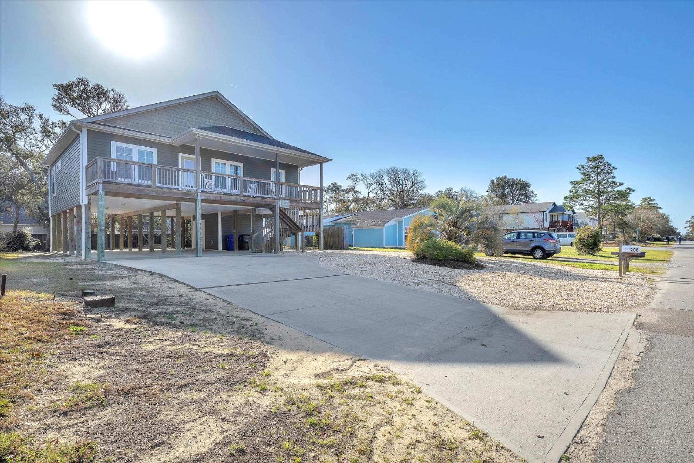All Summer Long by Oak Island Accommodations view 2
