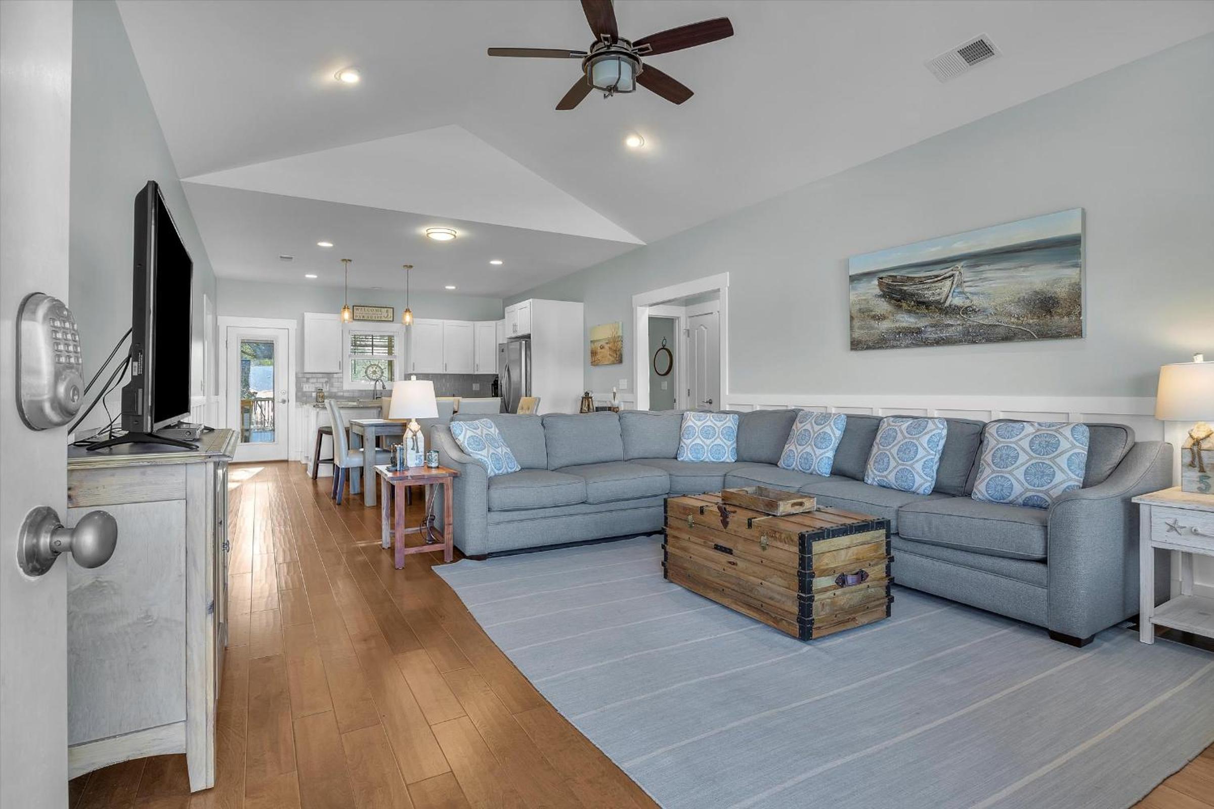 All Summer Long by Oak Island Accommodations view 5