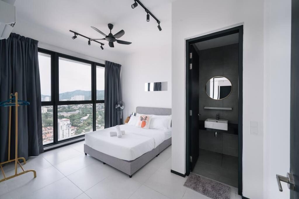 Seaview Infinity Pool 3BR 2Carparks 8Pax 401 photo 8