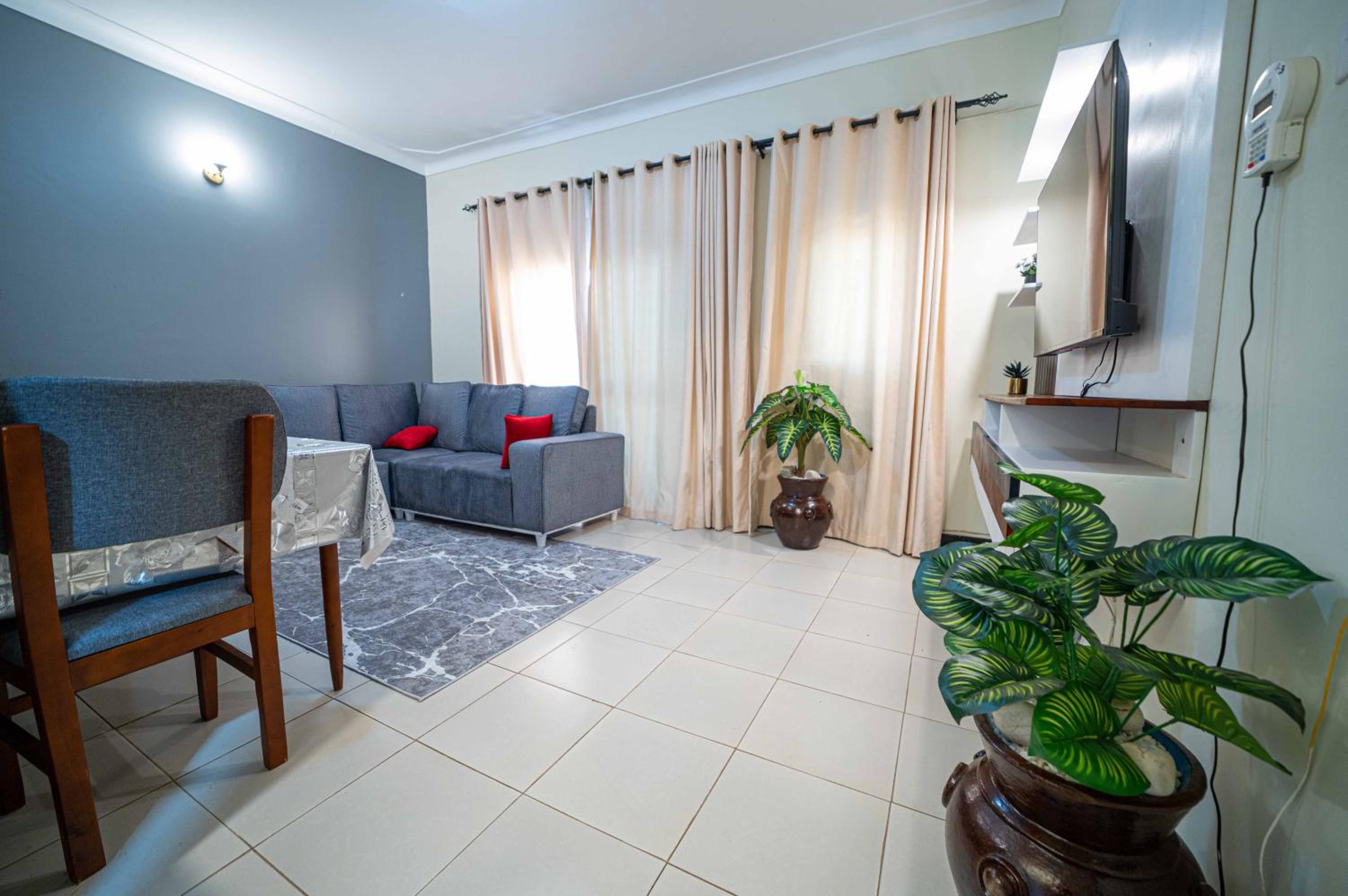 Homely 1BHK Hot Showers with Fast Fibre Wifi, Furnished Kitchen view 5