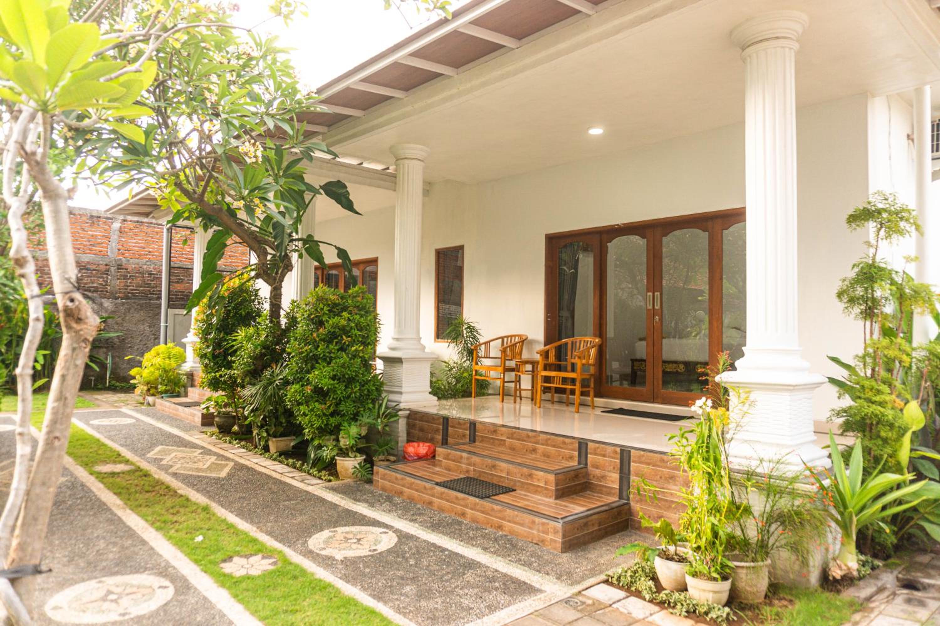 Srinadi Private House Lovina view 5