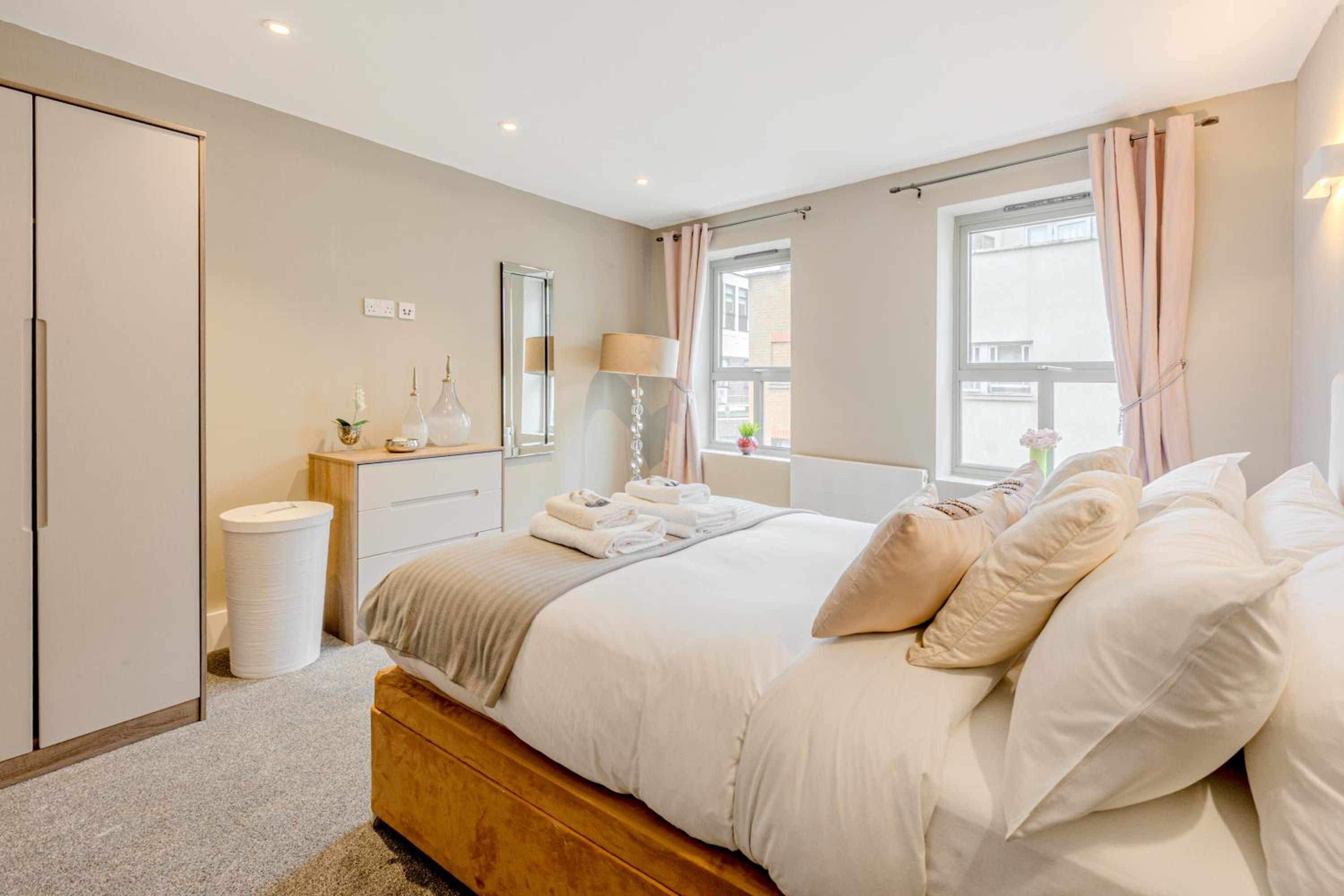 Fantastic Multilevel 3BR, Vibrant Angel, 5min Tube