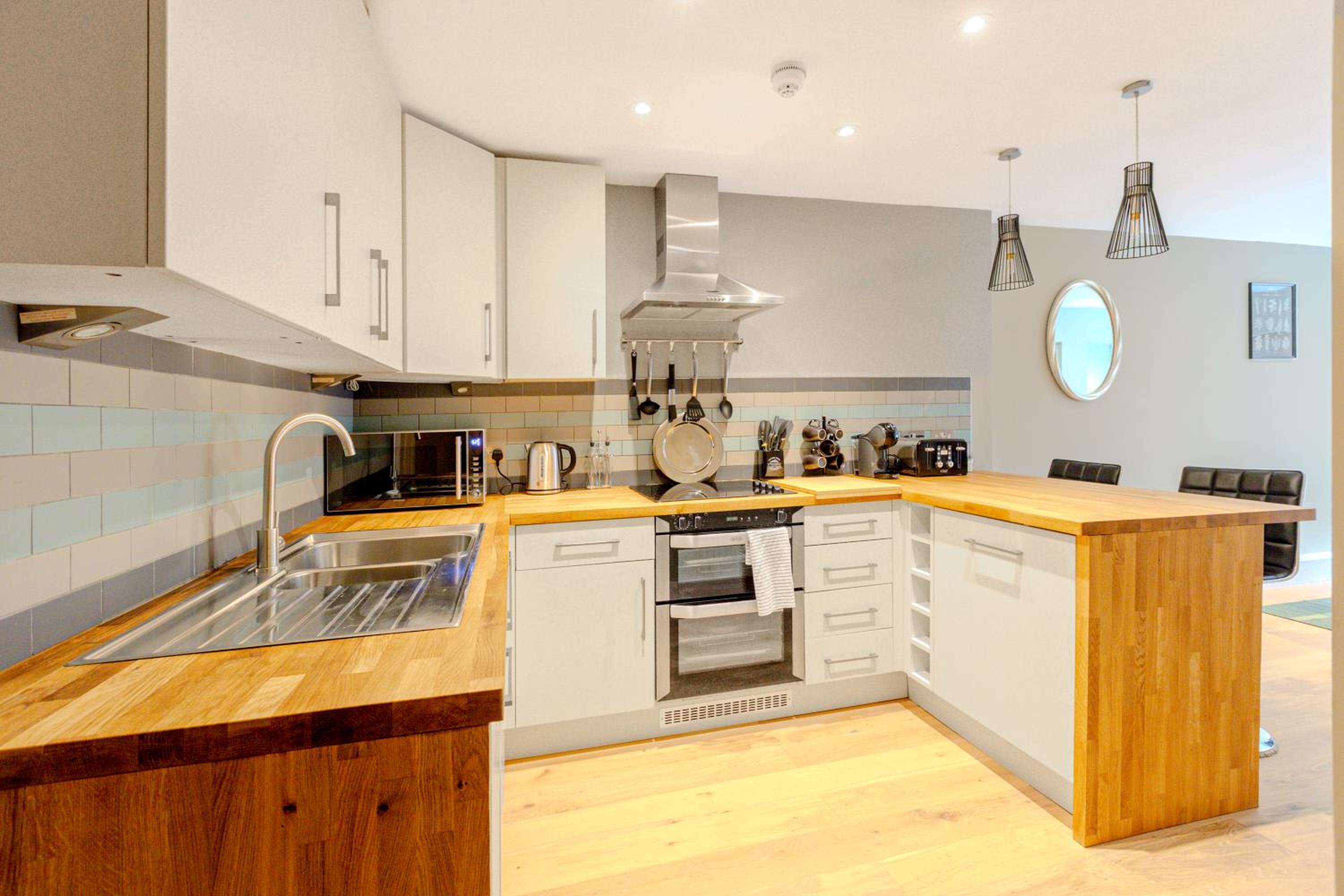 Fantastic Multilevel 3BR, Vibrant Angel, 5min Tube