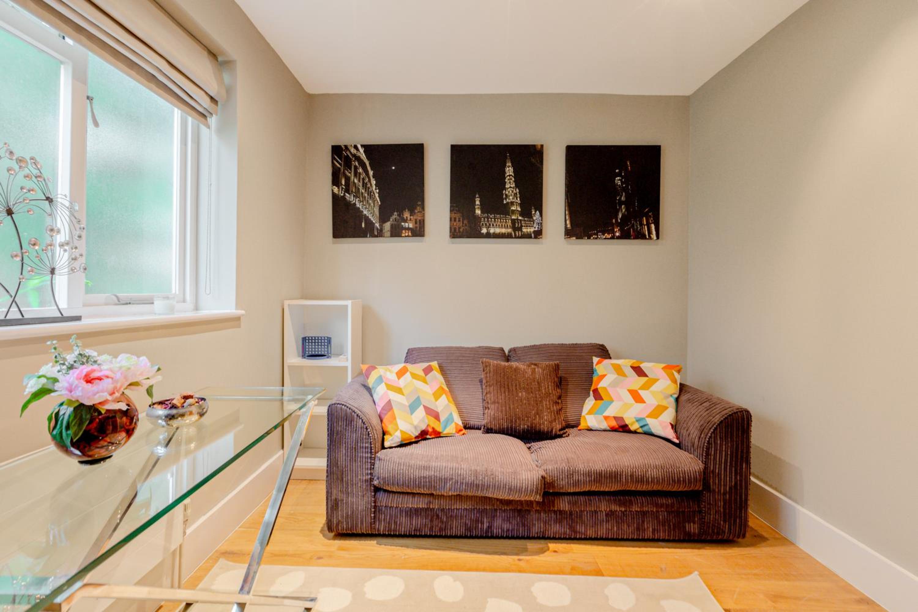 Fantastic Multilevel 3BR, Vibrant Angel, 5min Tube
