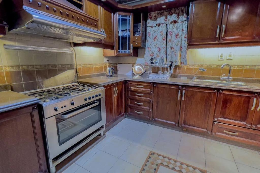Zamalek Luxuriou Apt