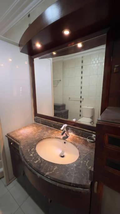 Zamalek Luxuriou Apt
