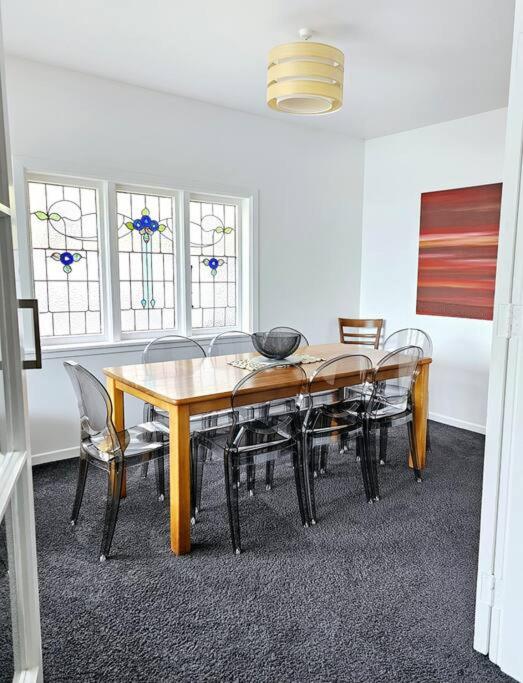 Ideal location for groups, family, friends or work view 5