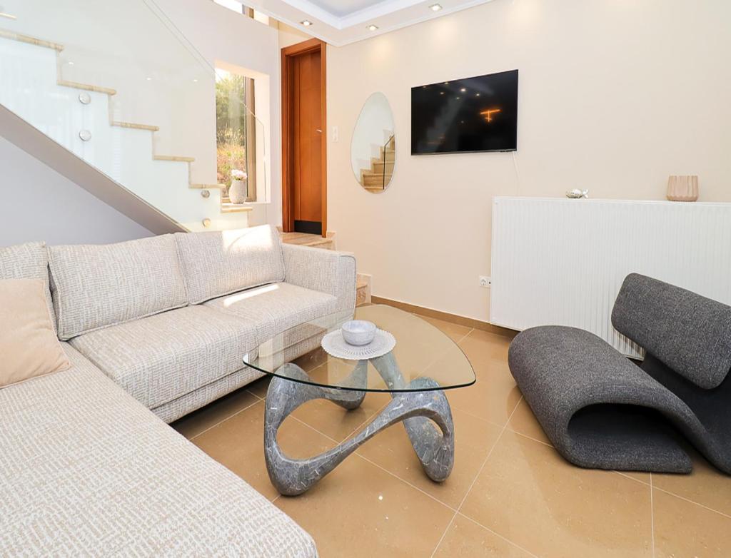 Luxurious 4-Bedroom Villa Anya with Private Pool in Kassandra, Halkidiki