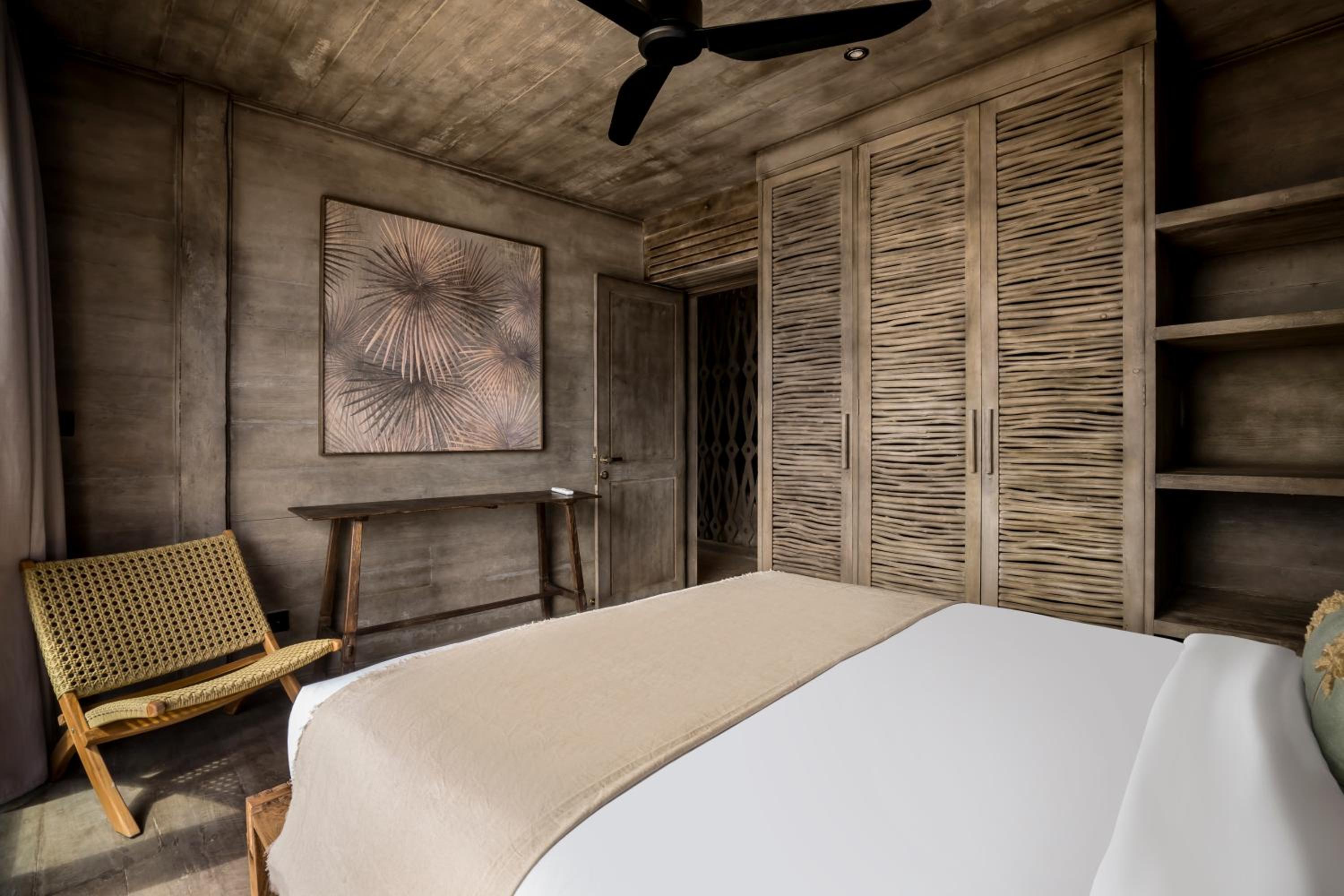 Sunset Beach Wood Villa by Alfred in Bali