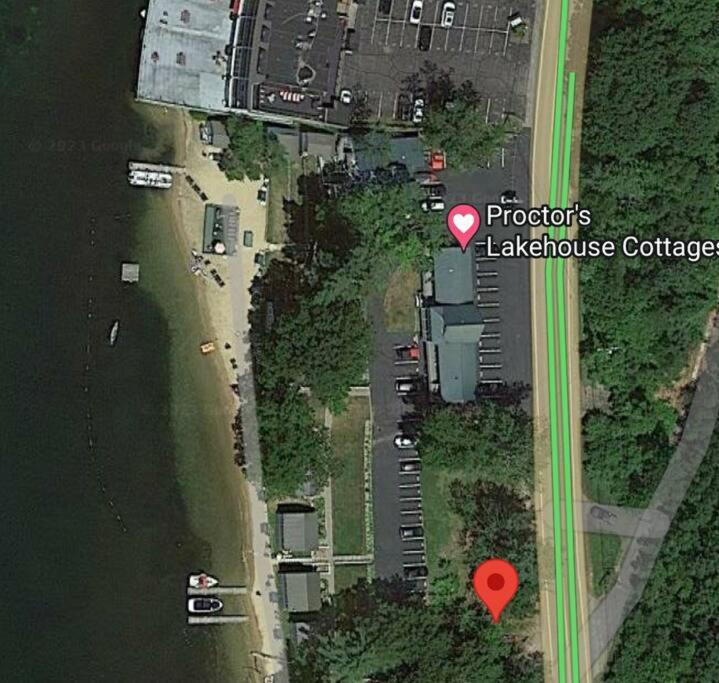 Lakefront Cottage on Beautiful Lake Winnipesaukee