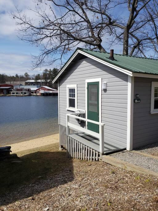 Lakefront Cottage on Beautiful Lake Winnipesaukee