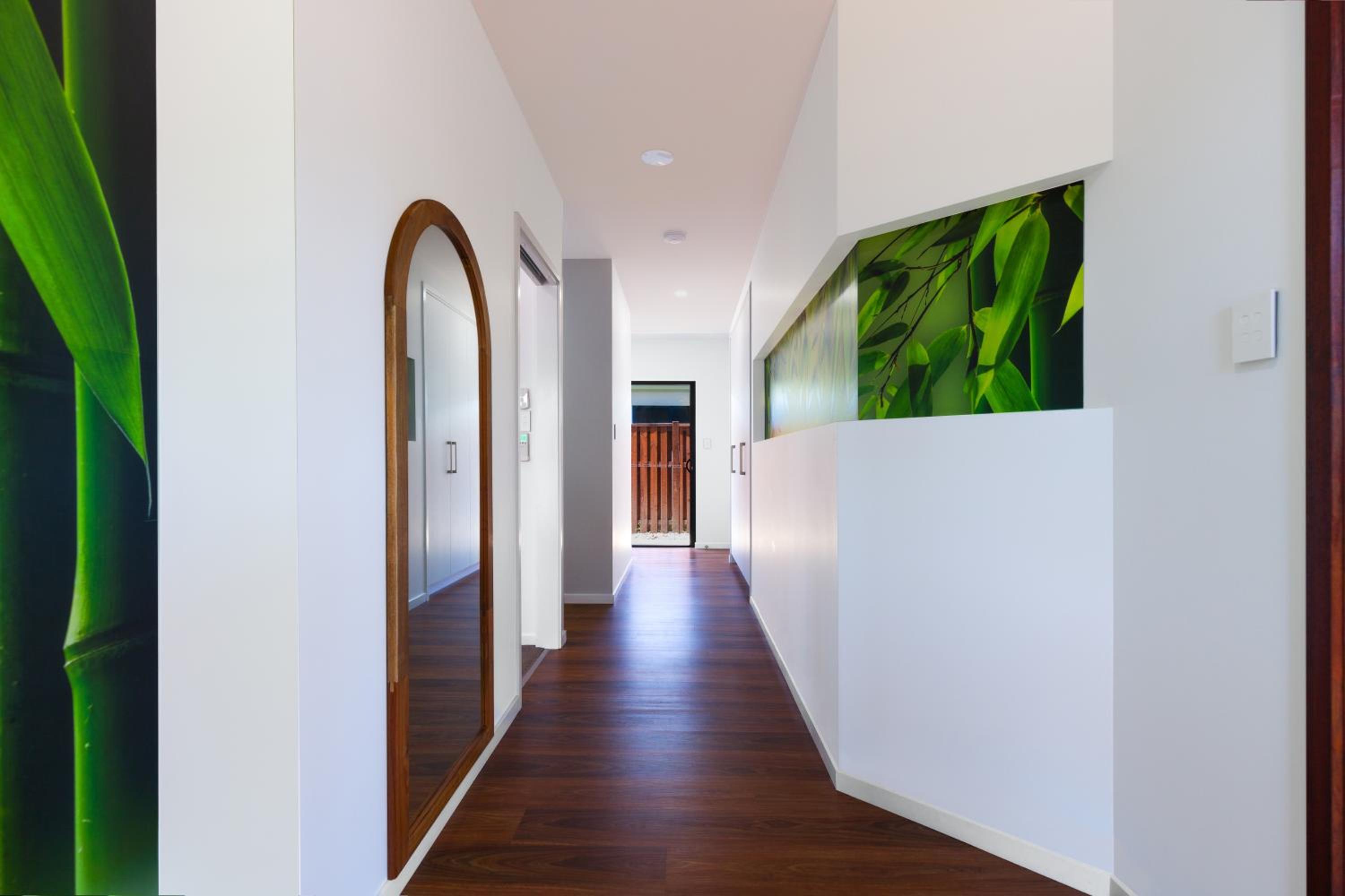 Luxury Sunny Oasis with Pool, SUV Hire, Near Marina