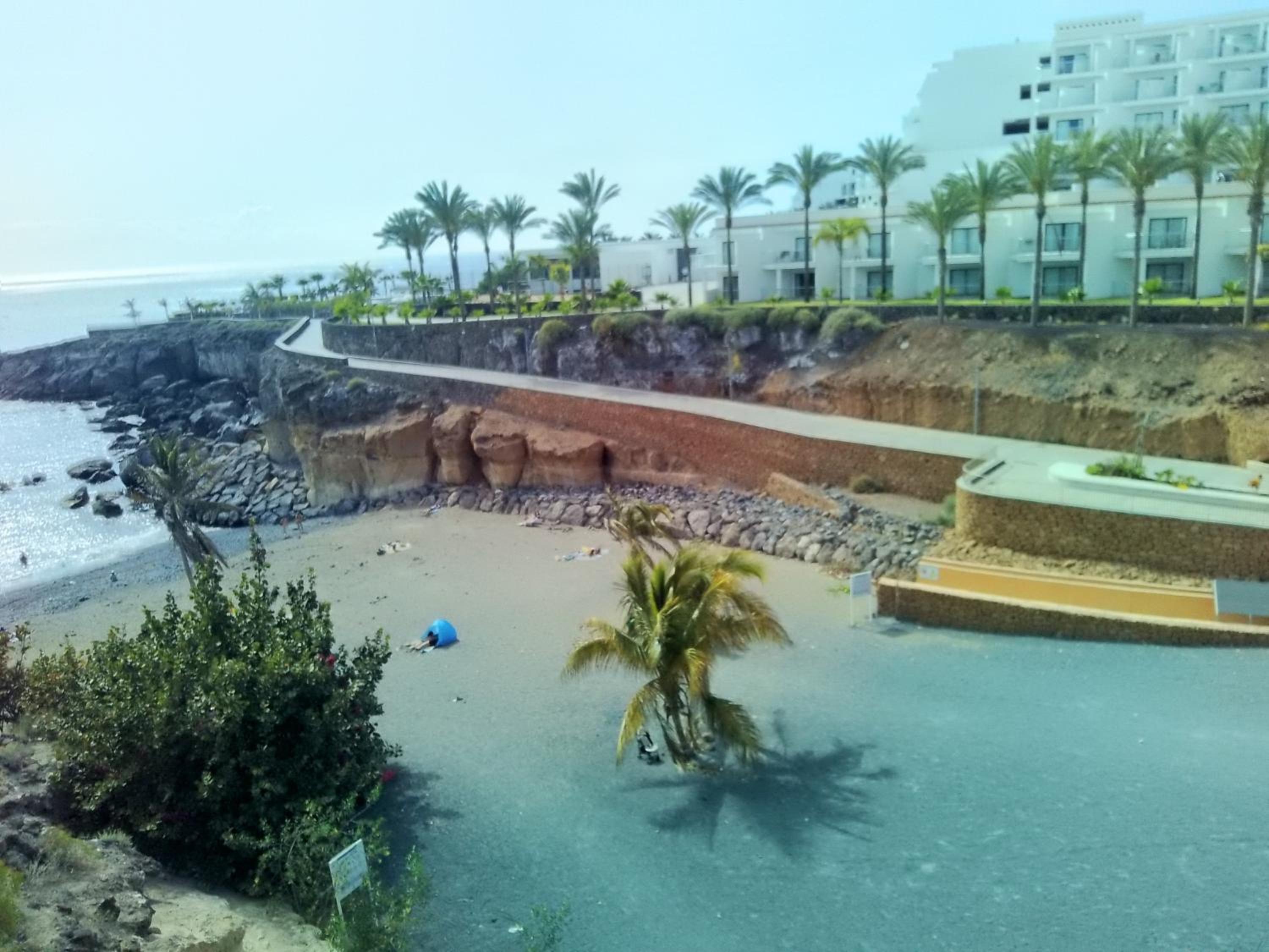 Luksusowe mieszkanie z basenem, widokiem na ocean blisko plaży