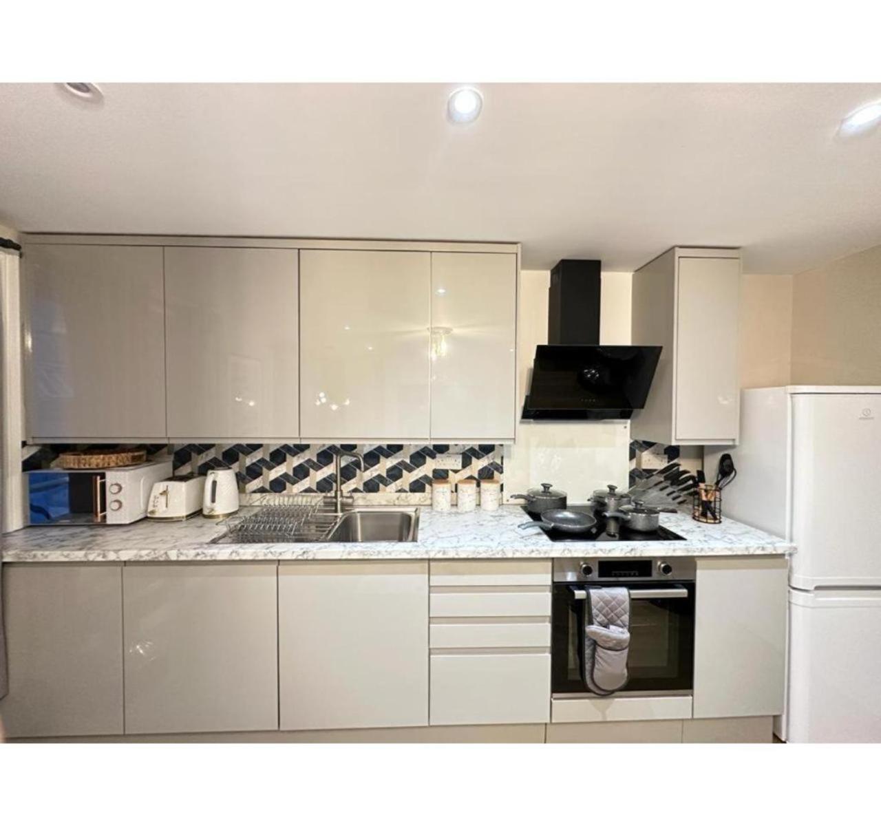 F3- Gorgeous 1 Bed Flat near Edgware Road Station