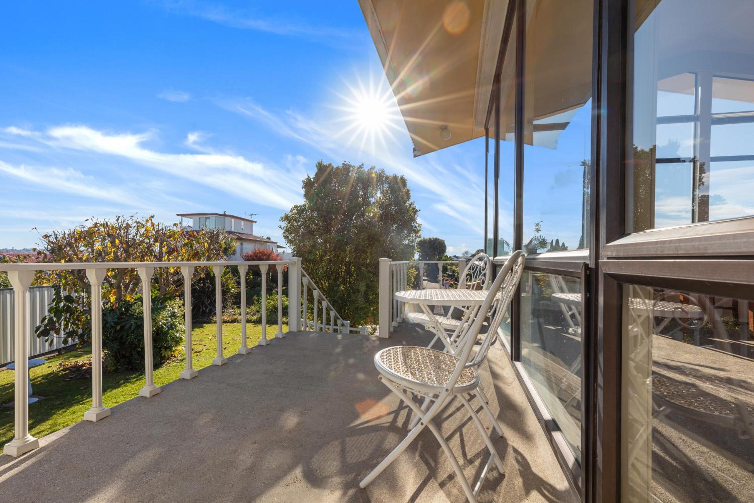 Hill Top House - Tauranga Holiday Home view 2