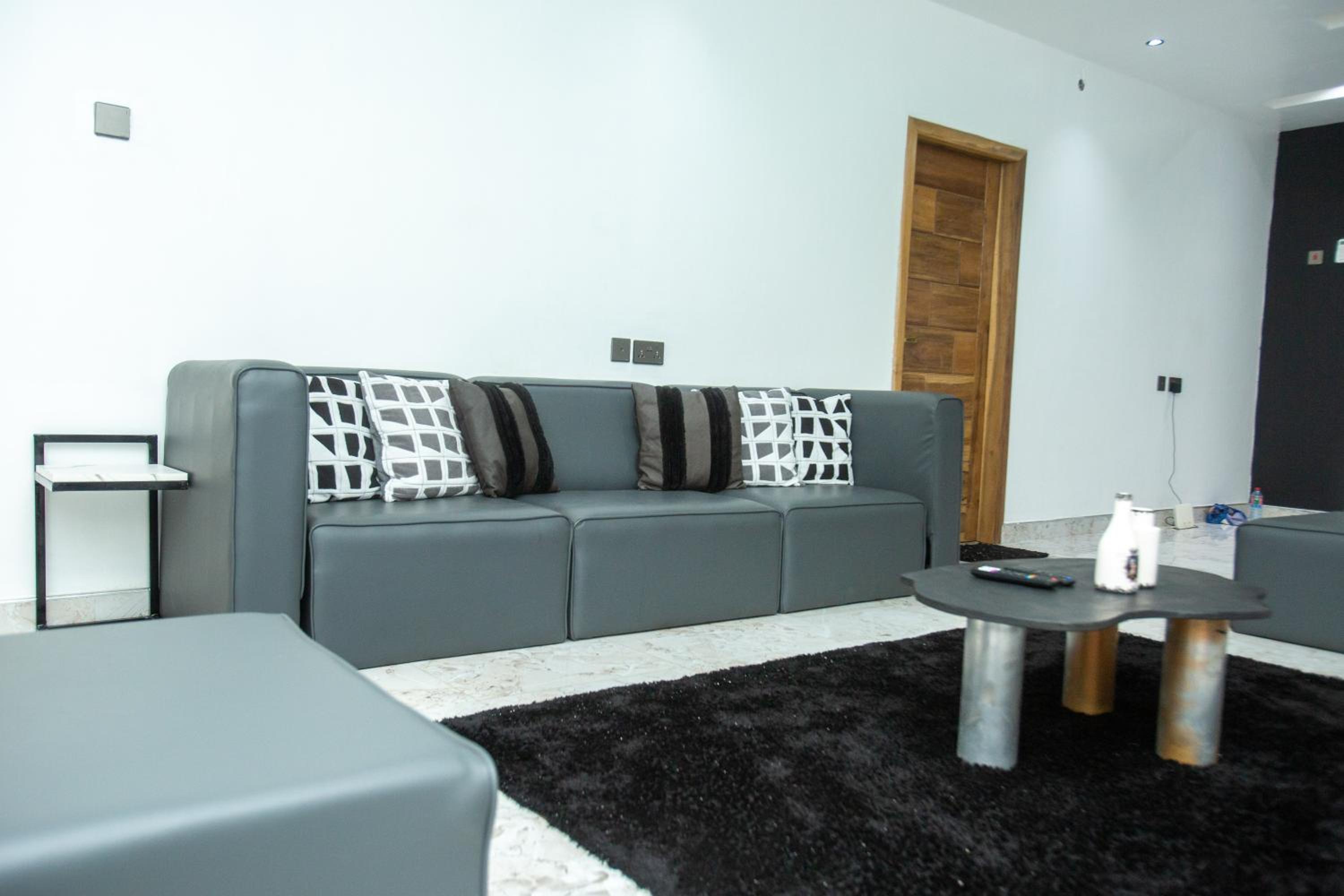 Furnished Cozy 2 Bedroom Apartment - West Hills Mall, Accra