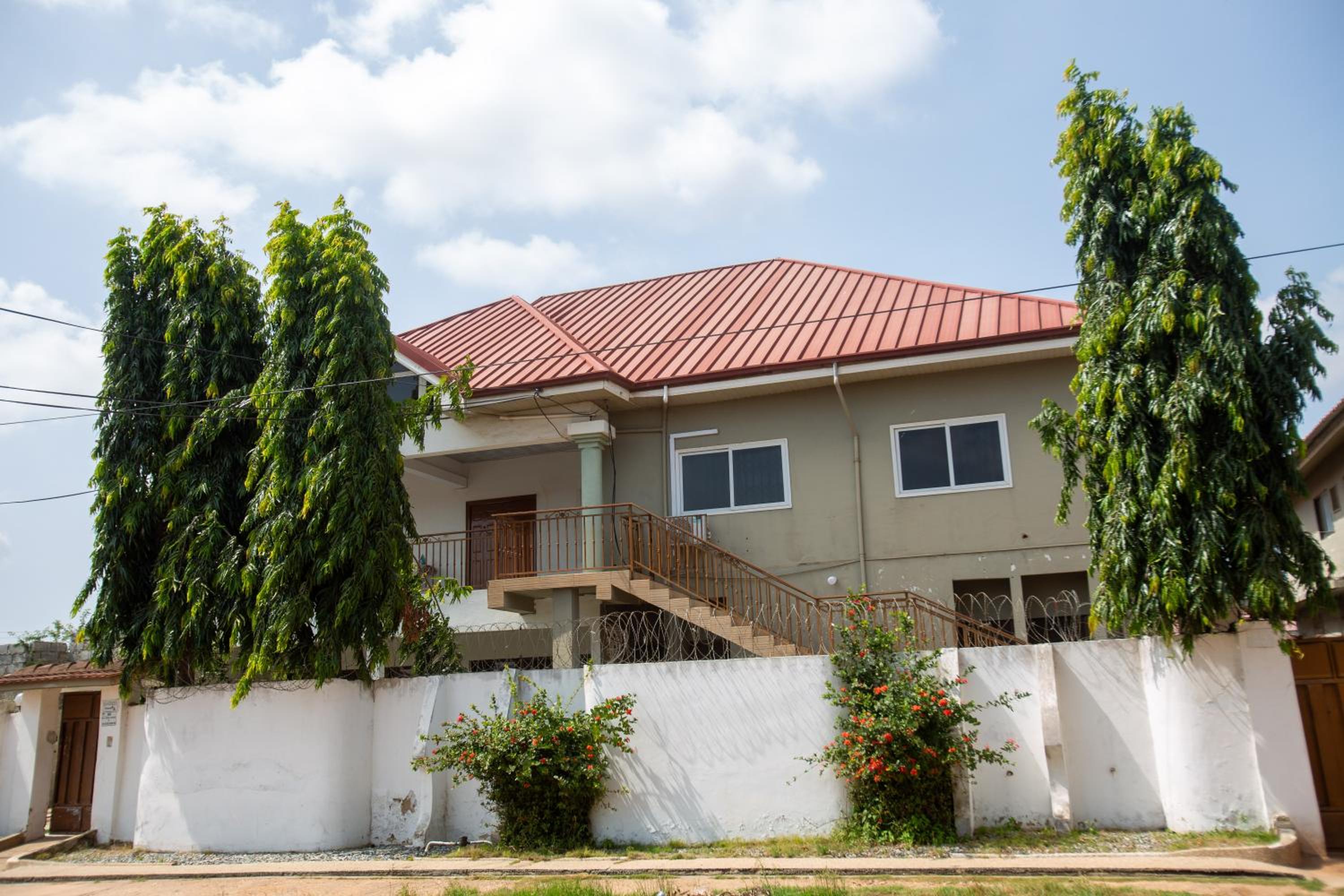 Furnished Cozy 2 Bedroom Apartment - West Hills Mall, Accra
