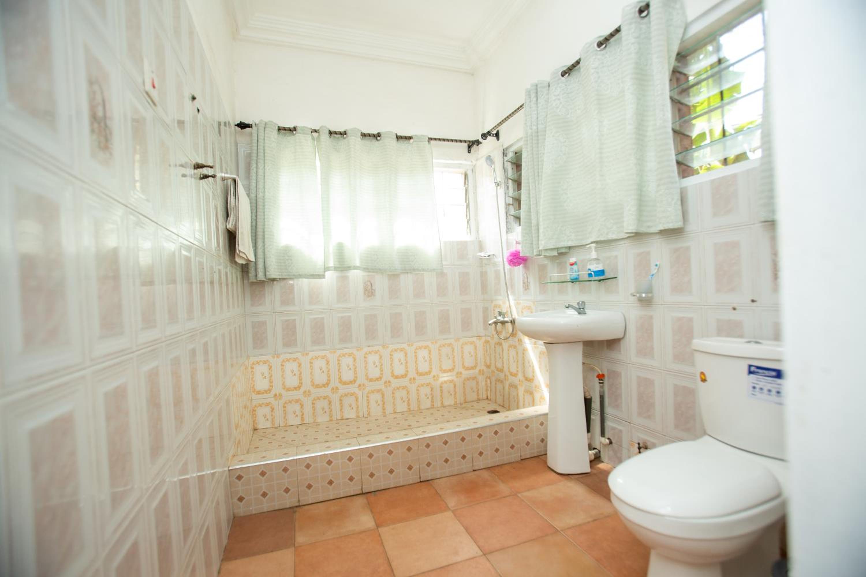 Furnished Cozy 2 Bedroom Apartment - West Hills Mall, Accra