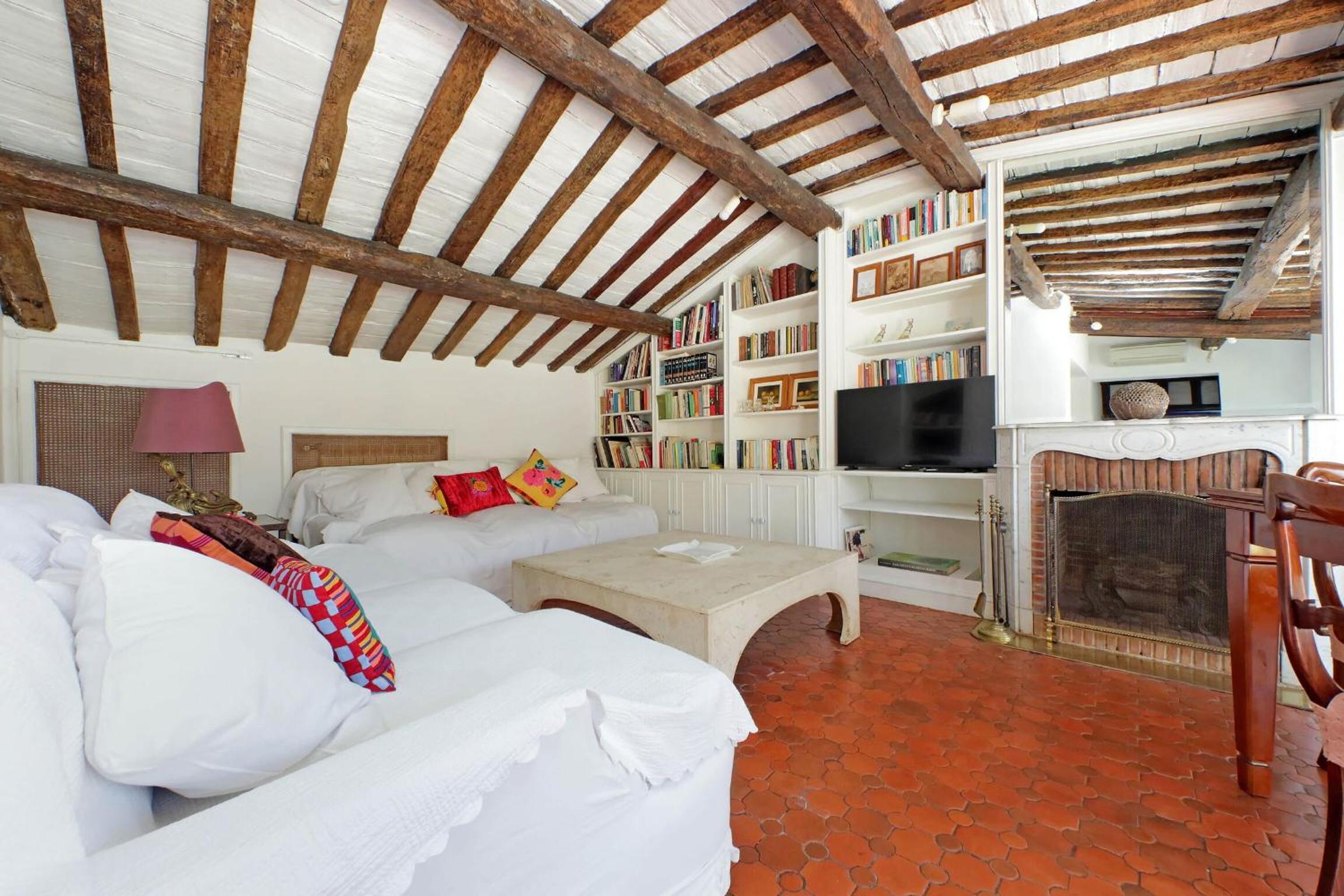 Magical Navona Duplex With Terrace by Halldis