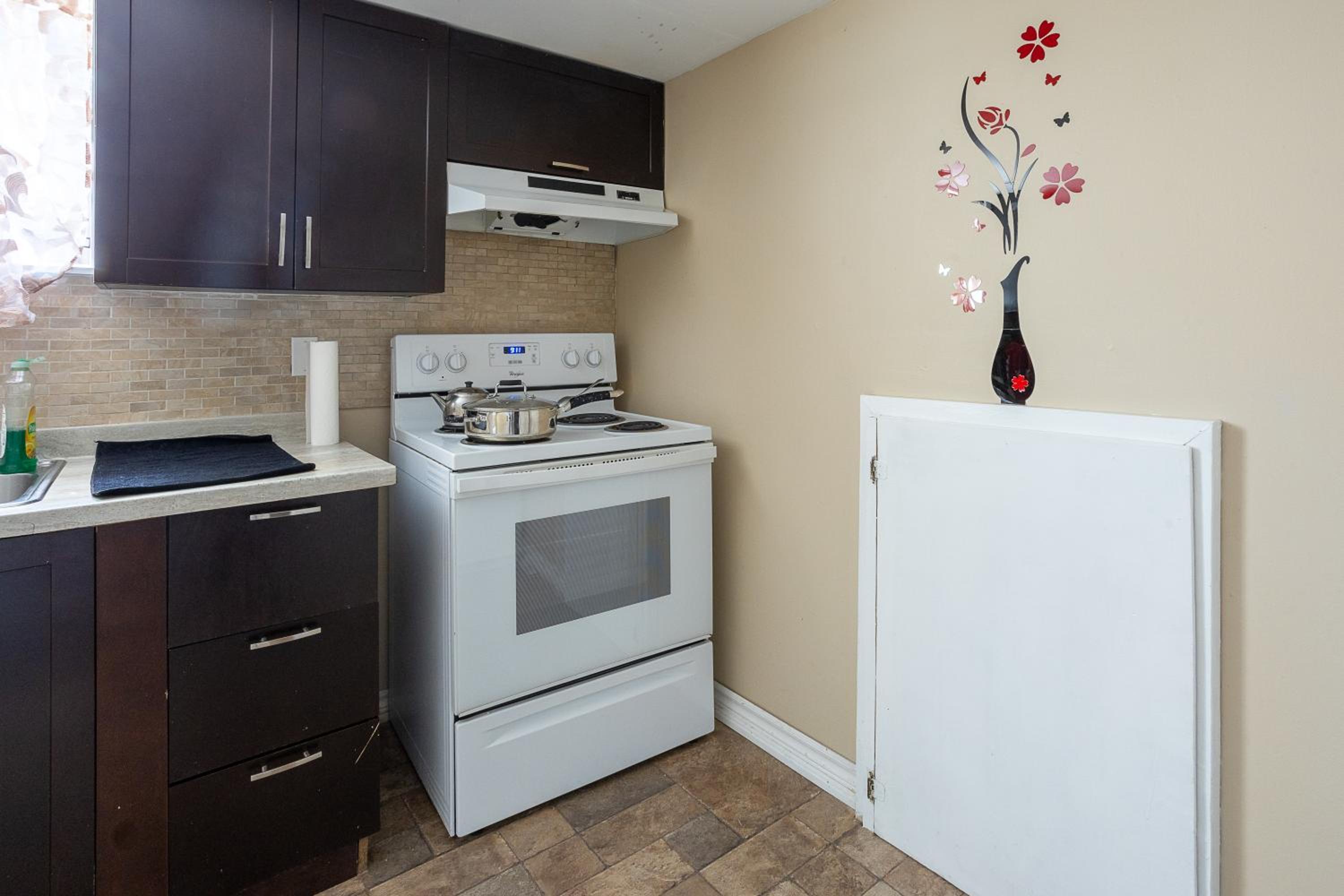 Private room with TVnetflix and free parking