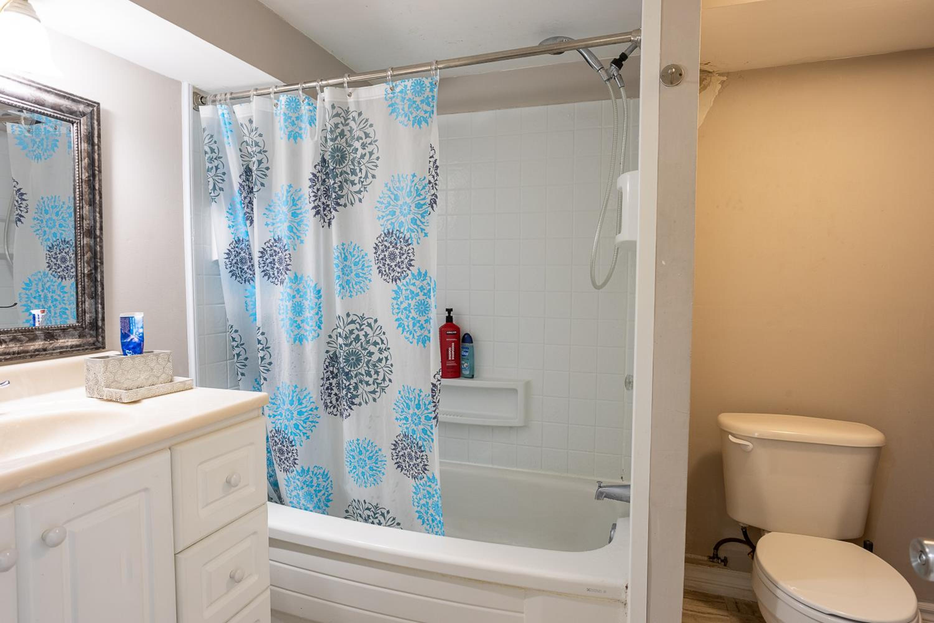 Private room with TVnetflix and free parking